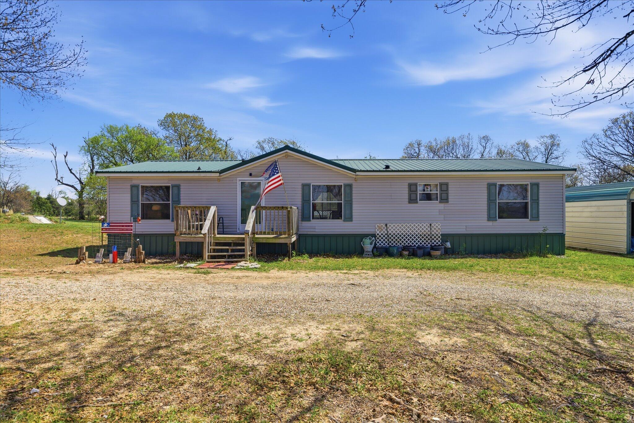 Photo 3 - Residential for sale – 13170  Farm Road 1157   Cassville, MO