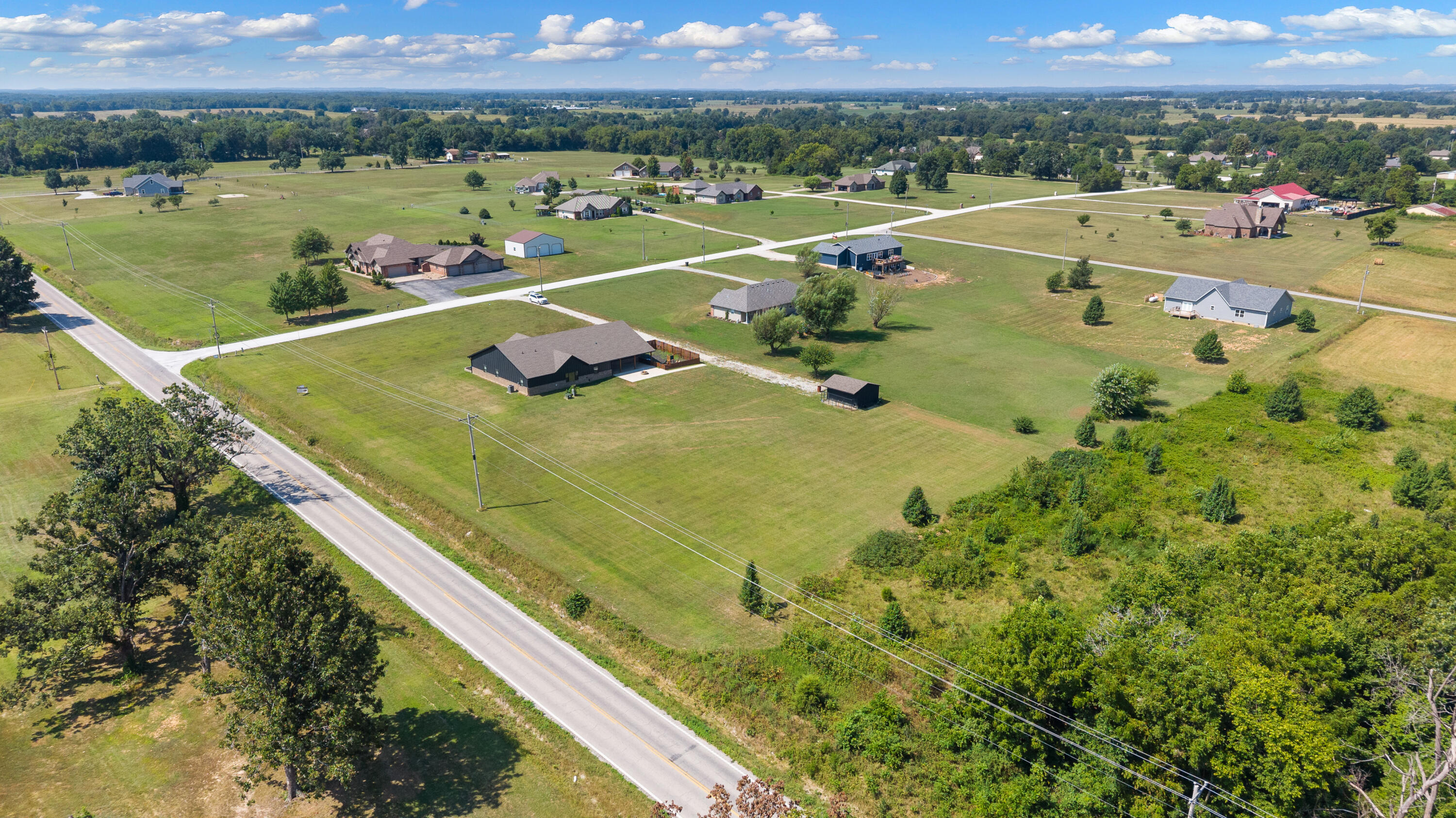 Photo 12 - Residential for sale – 12204  Farm Road 2205   Cassville, MO