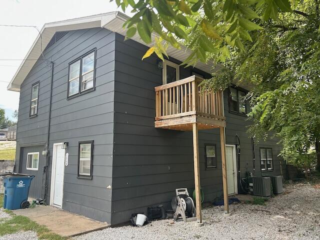 Photo 5 - Residential Income for sale – 106 W South Street  Neosho, MO