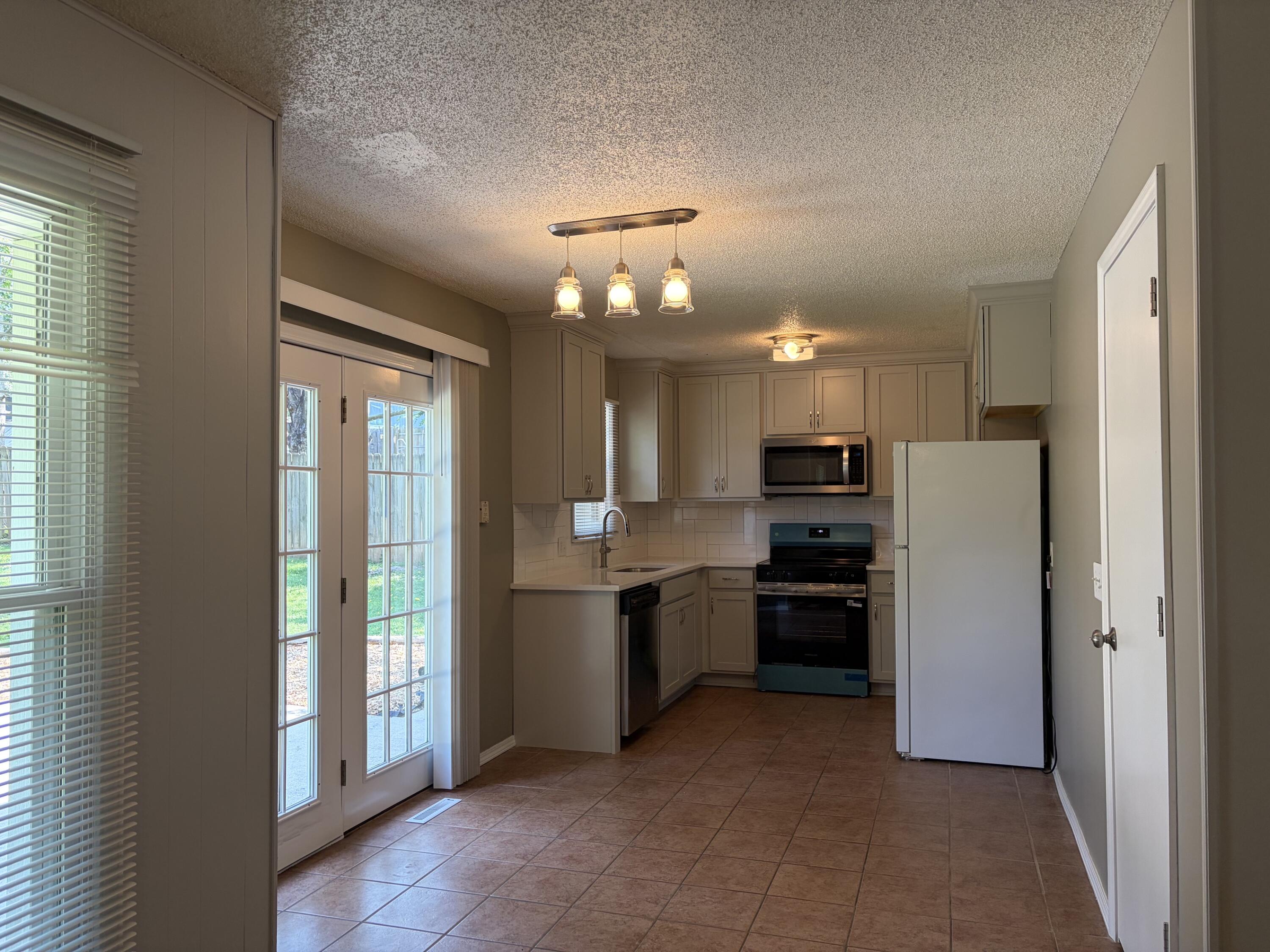 Photo 7 - Residential for sale – 3205 W Marty Street  Springfield, MO