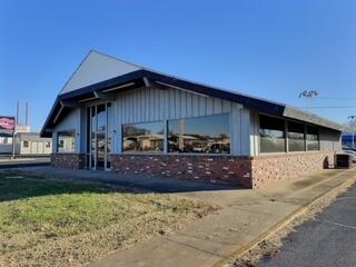 Photo 3 - Commercial Sale for sale – 1419 W Austin Boulevard  Nevada, MO
