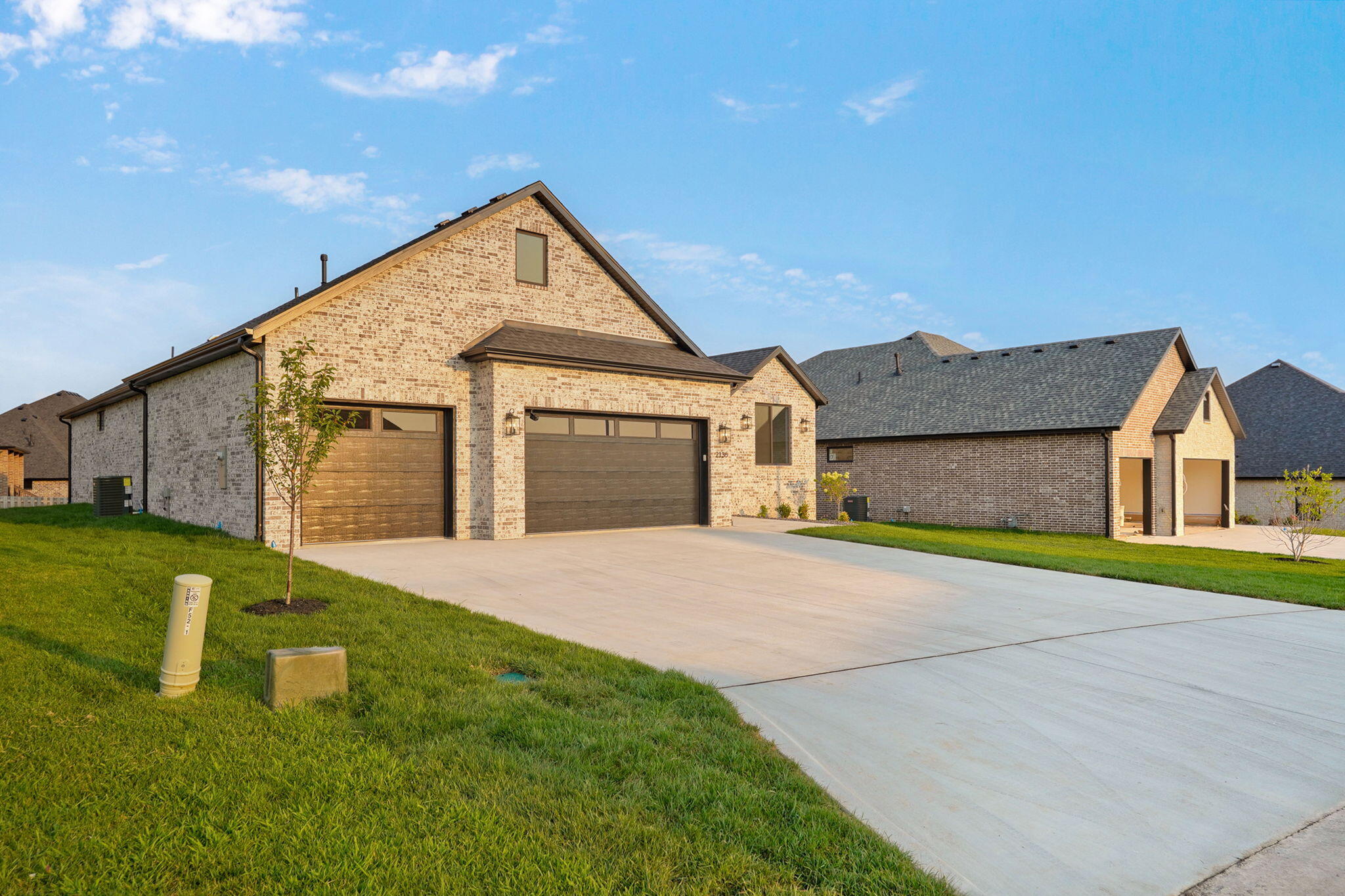 Photo 3 - Residential for sale – 2136 N Sun Valley Drive  Springfield, MO