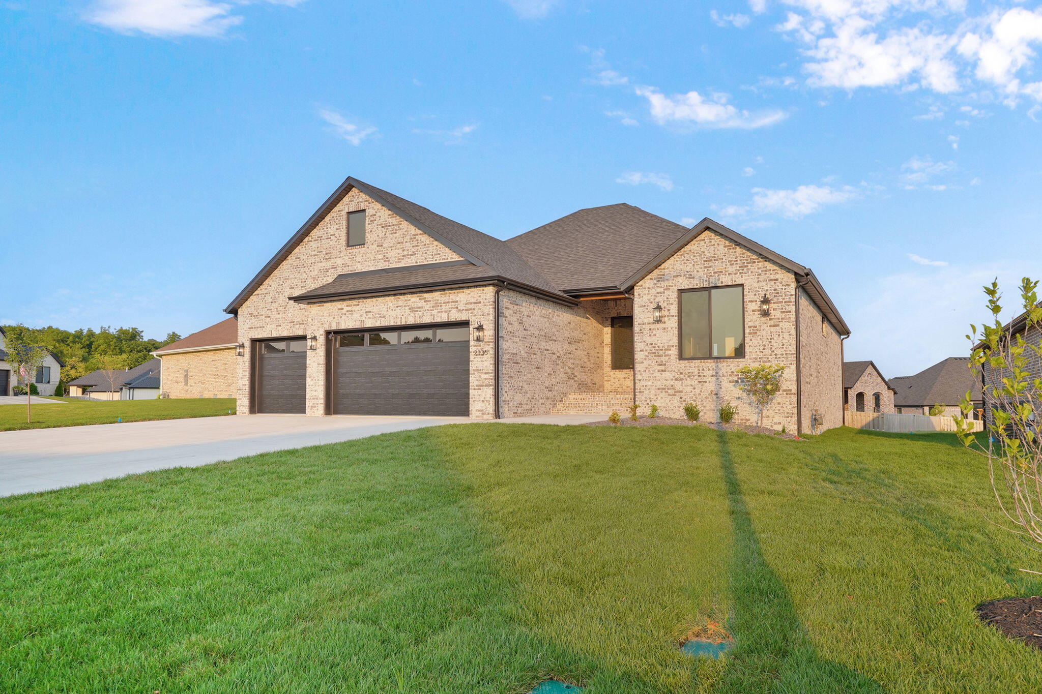Photo 2 - Residential for sale – 2136 N Sun Valley Drive  Springfield, MO