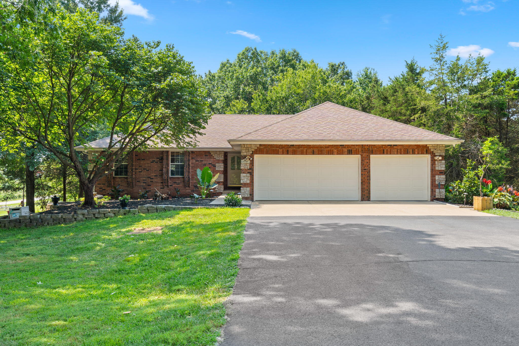 Photo 2 - Residential for sale – 1745 N Carnegie Road  Nixa, MO