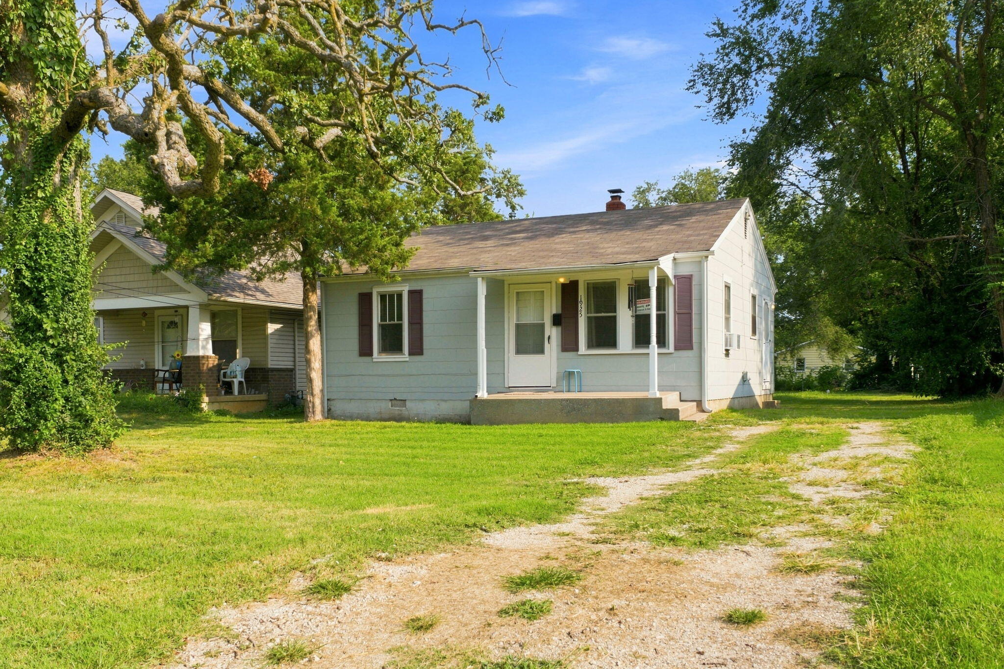 Photo 2 - Residential for sale – 1925 W Atlantic Street  Springfield, MO