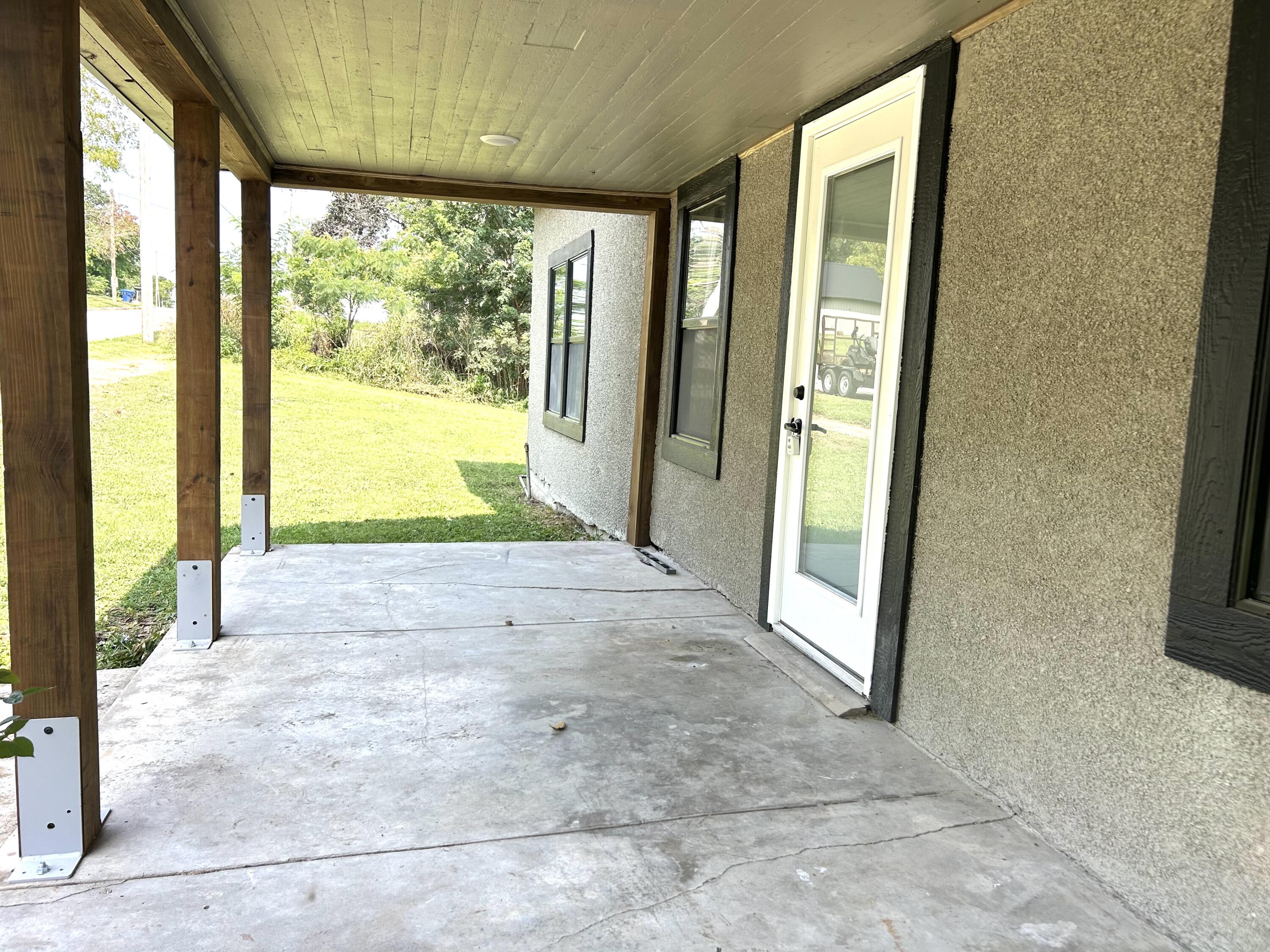 Photo 7 - Residential for sale – 110 N High Street  Mansfield, MO