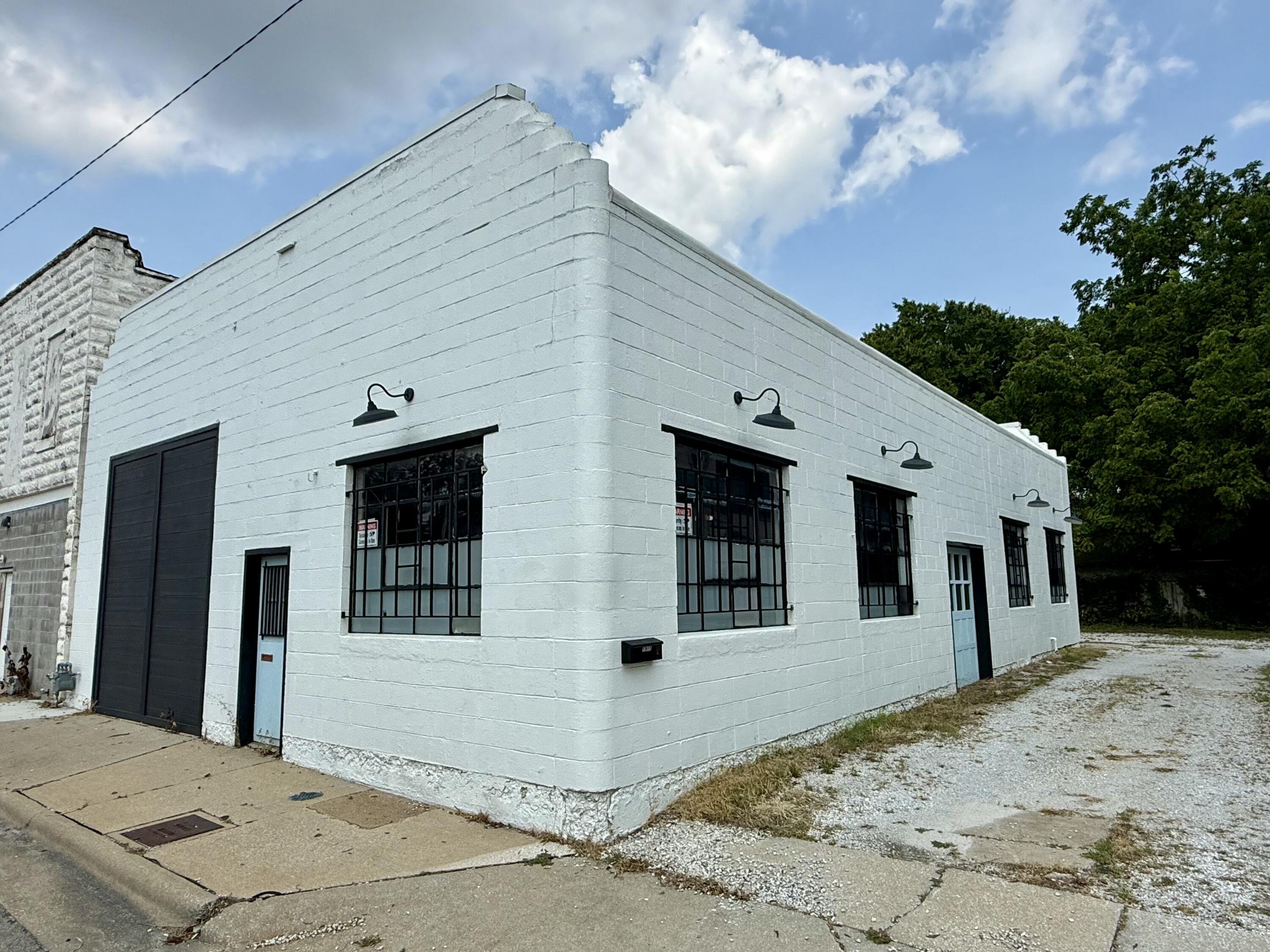 Photo 15 - Commercial Sale for sale – 1908 N National Avenue  Springfield, MO