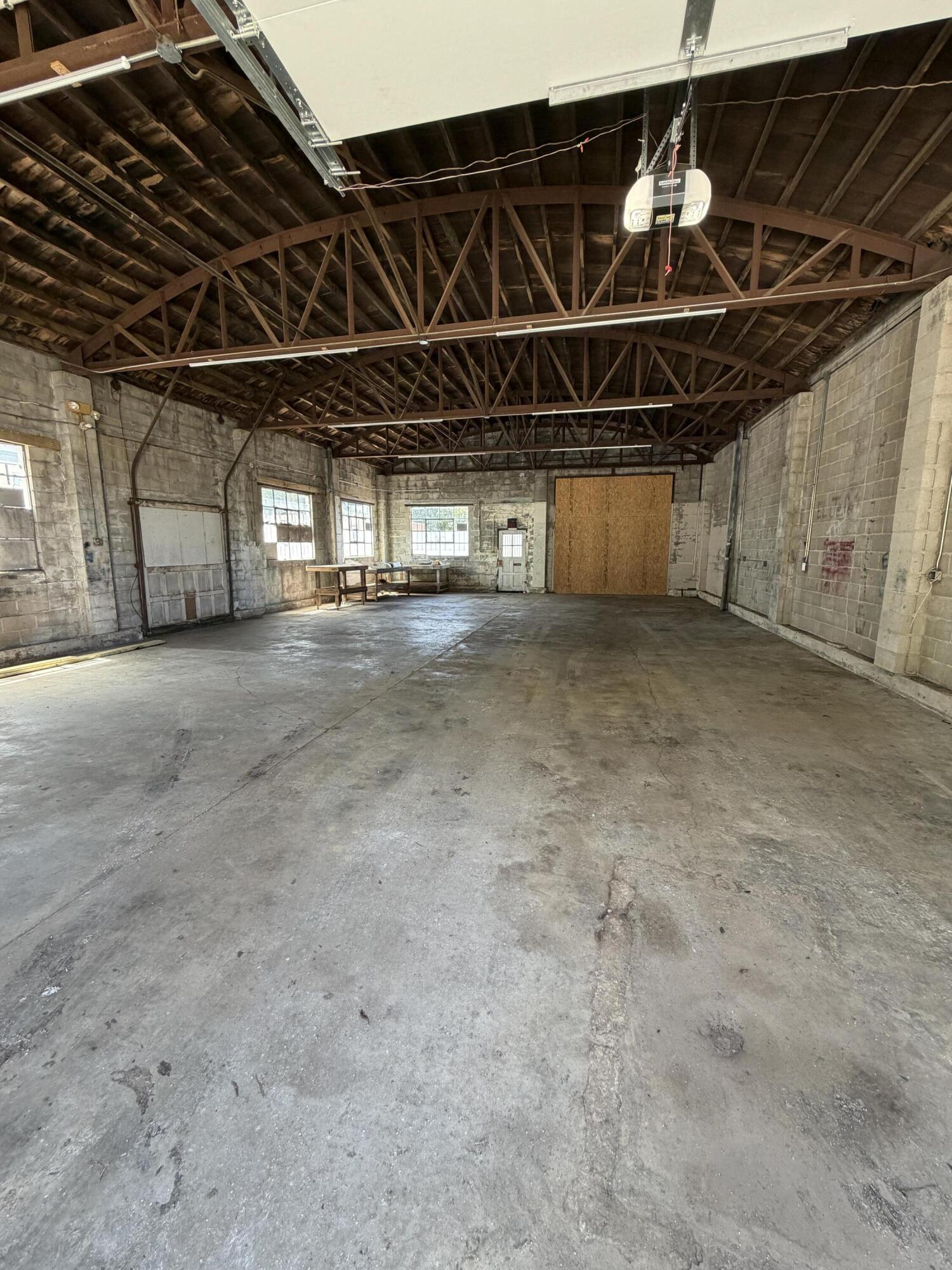 Photo 8 - Commercial Sale for sale – 1908 N National Avenue  Springfield, MO