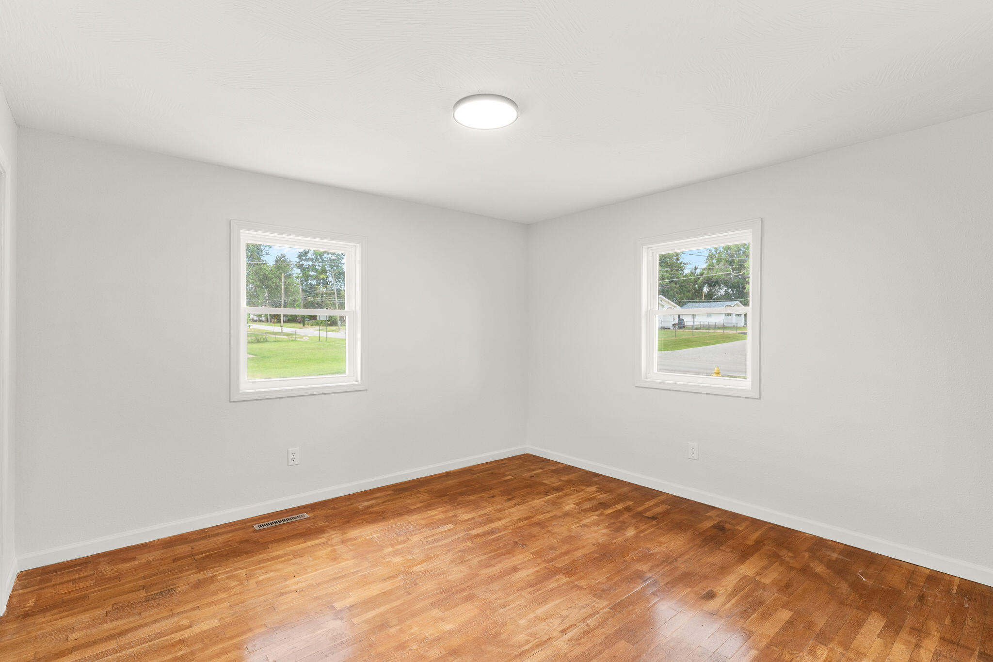 Photo 11 - Residential for sale – 953 W Kerr Street  Springfield, MO