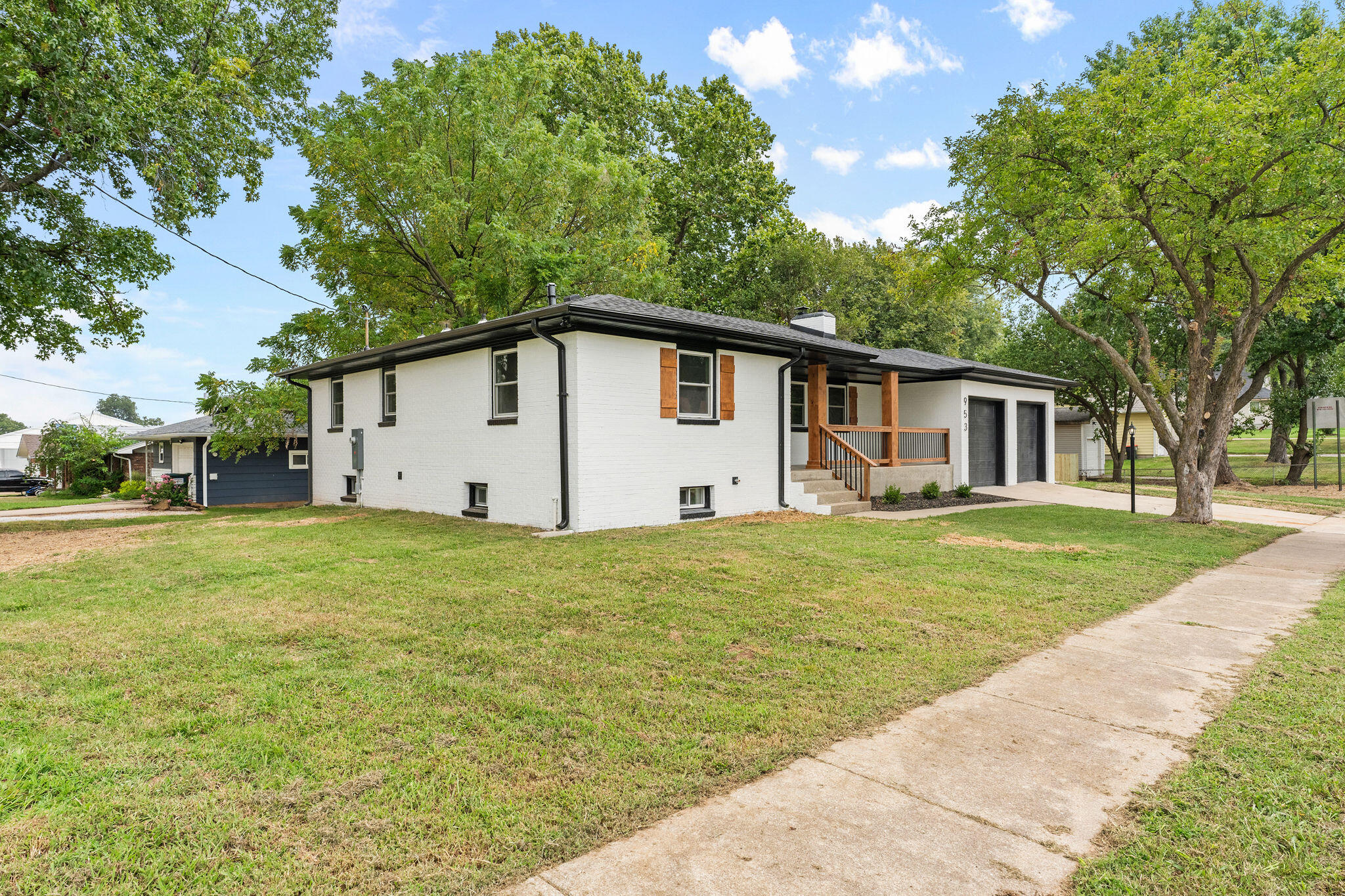 Photo 4 - Residential for sale – 953 W Kerr Street  Springfield, MO