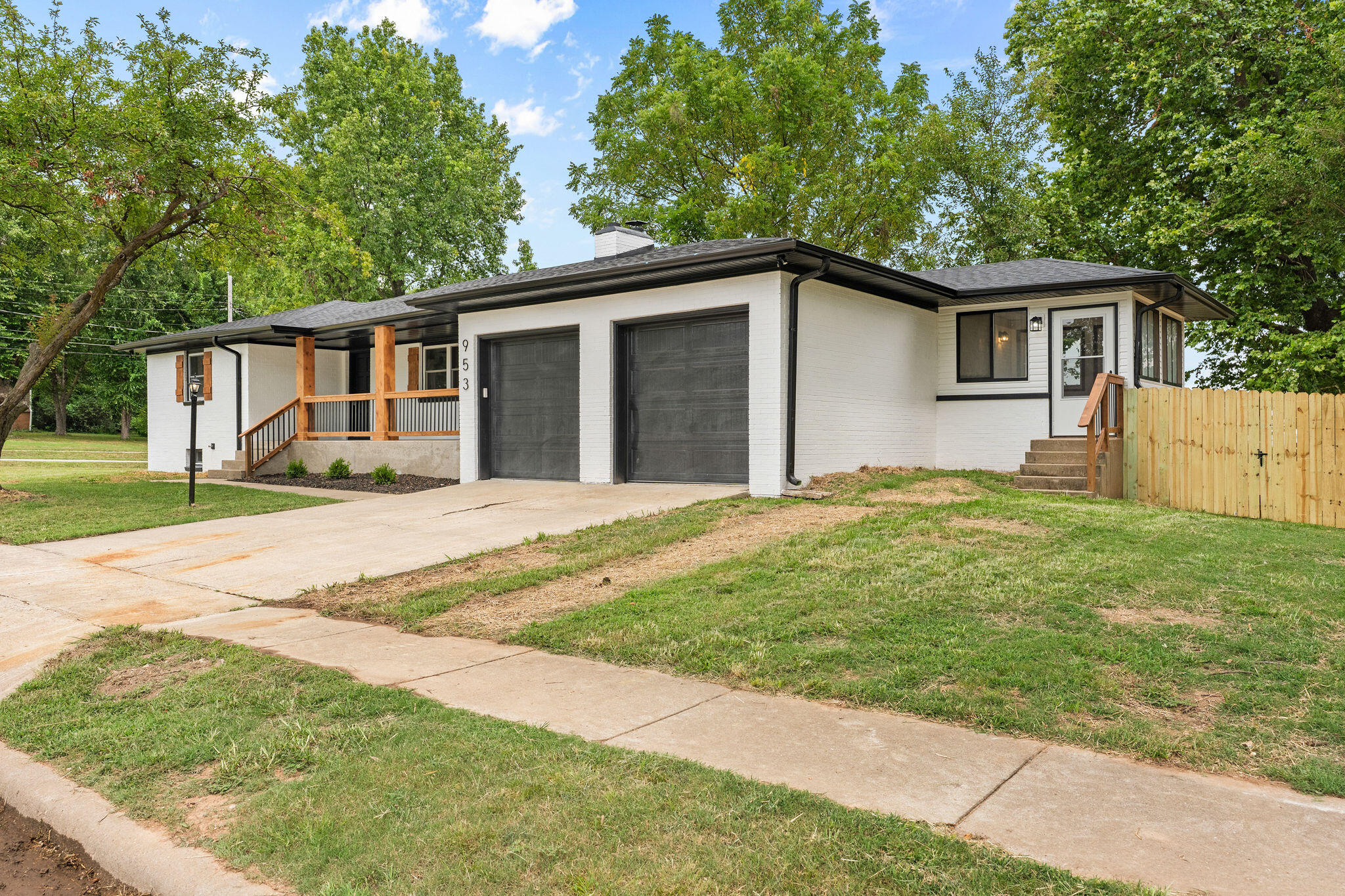 Photo 3 - Residential for sale – 953 W Kerr Street  Springfield, MO
