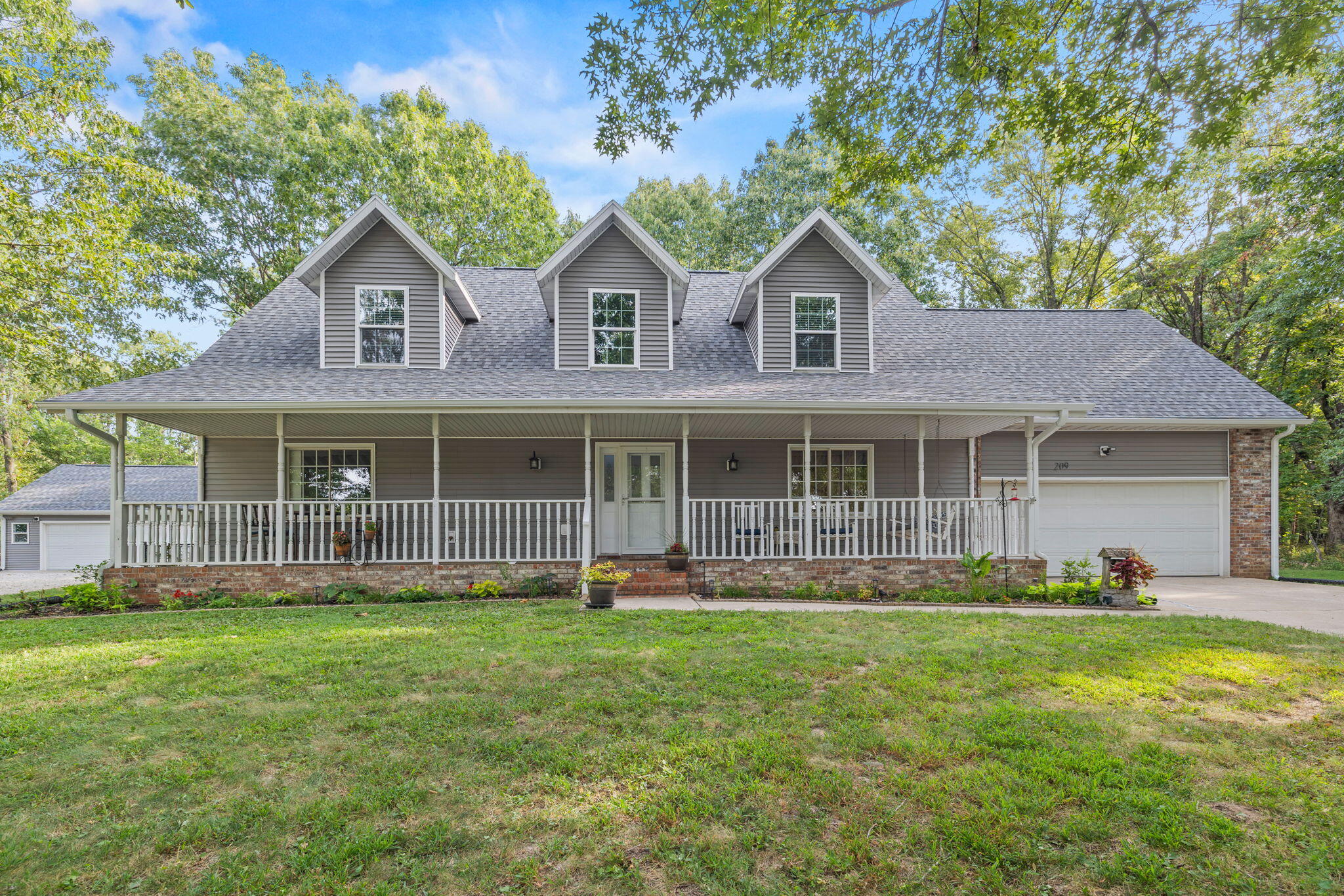Photo 9 - Residential for sale – 209 W Farm Road 82   Springfield, MO