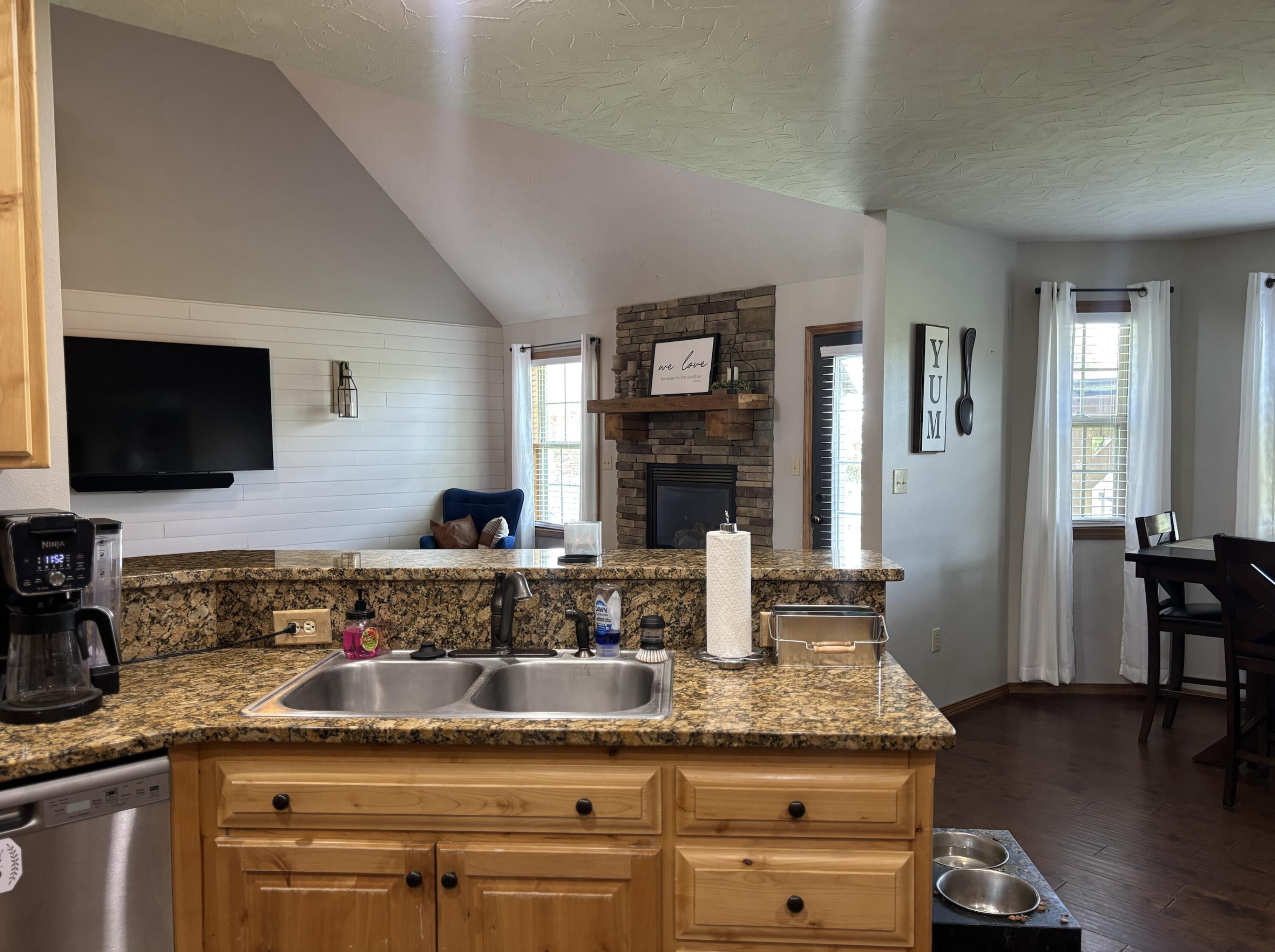 Photo 14 - Residential for sale – 3504 N Ledgestone Drive  Ozark, MO