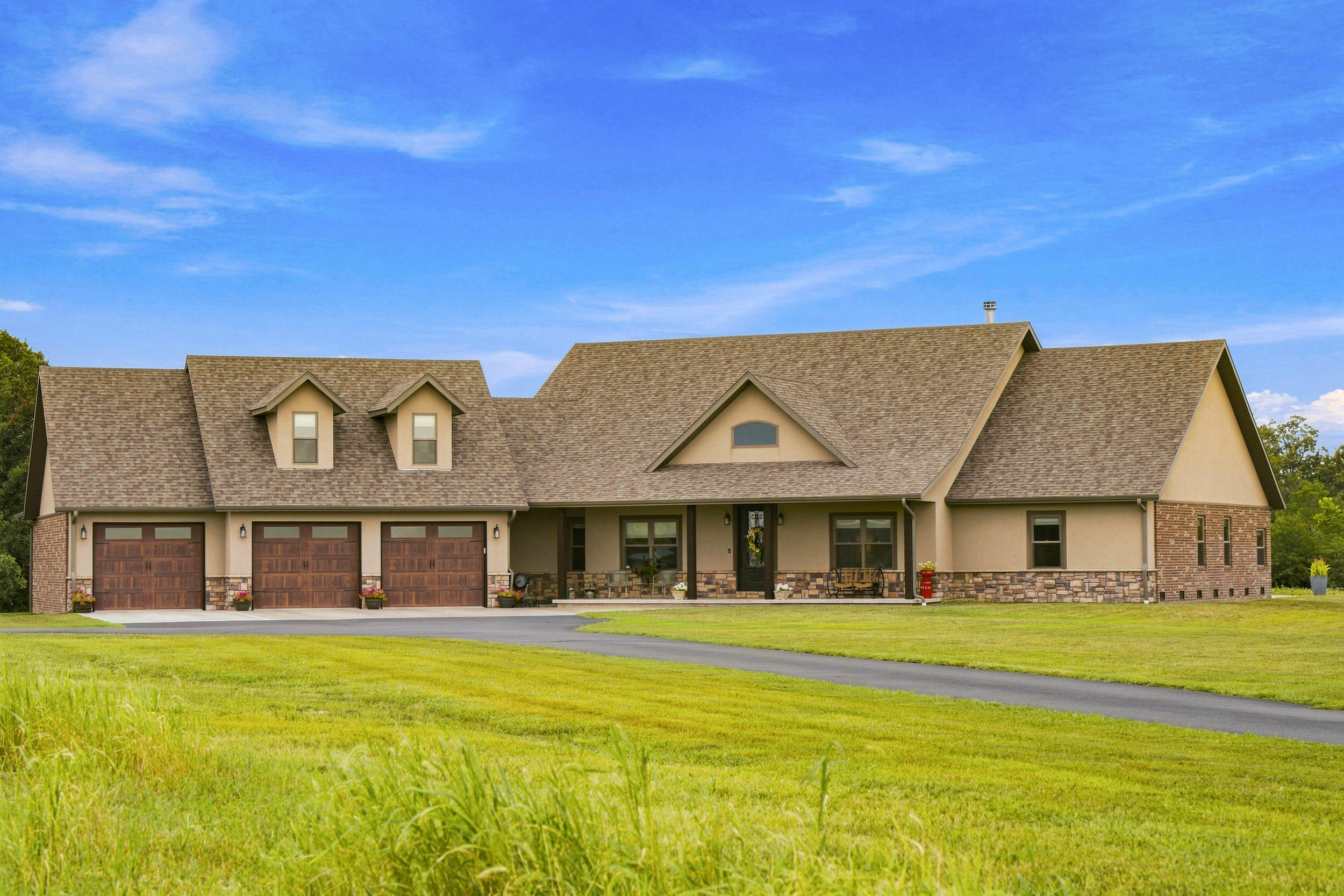 Photo 2 - Farm for sale – 22554  Lawrence 1200   Aurora, MO