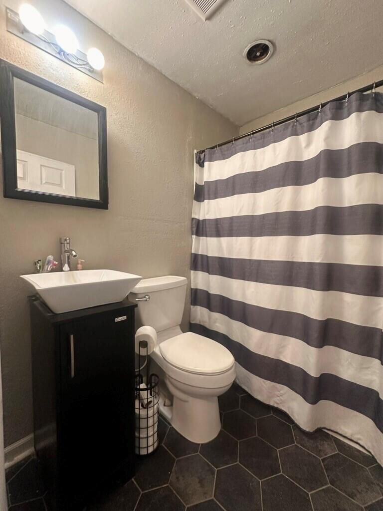 Photo 16 - Residential for sale – 1846  Hazel Avenue  Carthage, MO