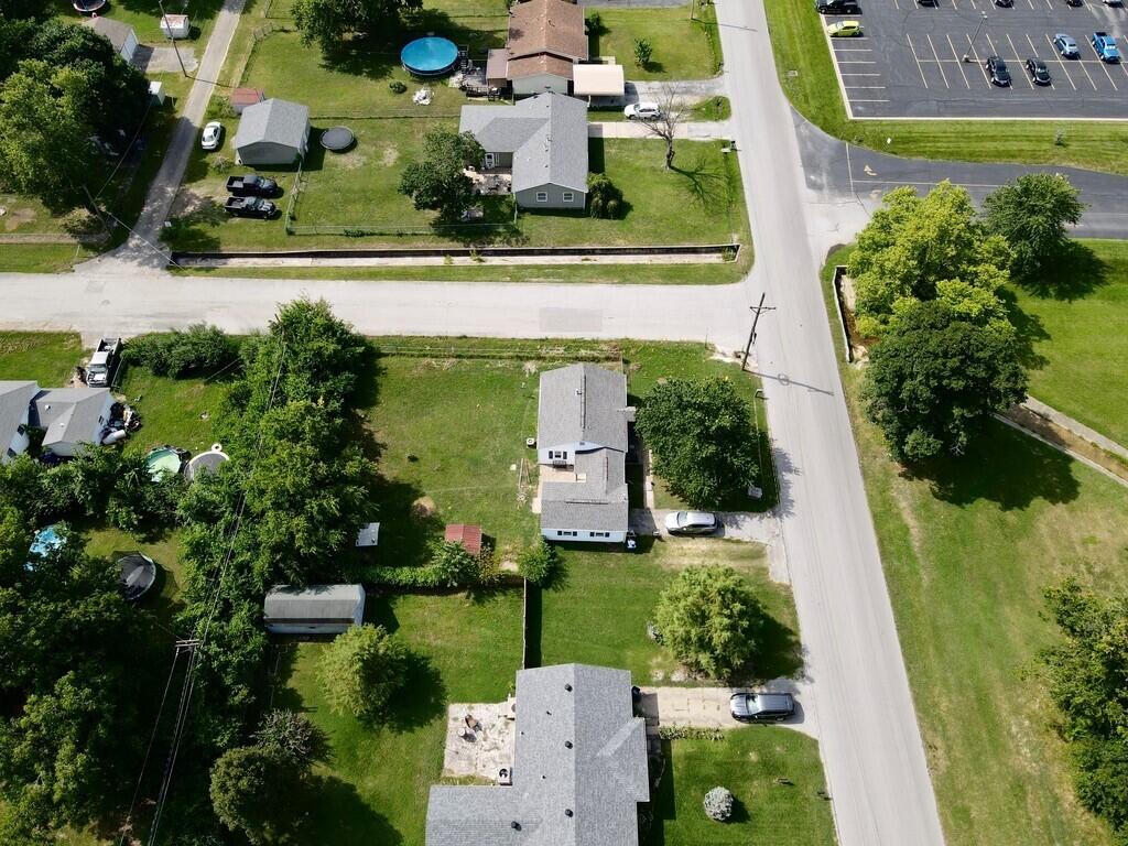 Photo 8 - Residential for sale – 1846  Hazel Avenue  Carthage, MO