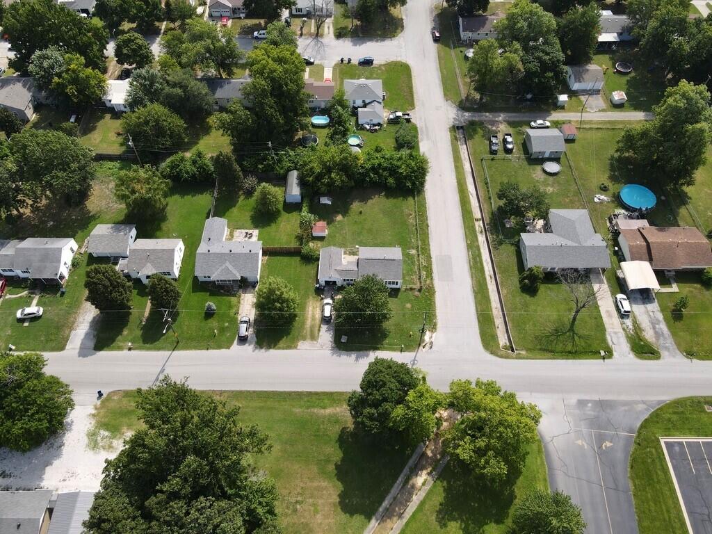 Photo 5 - Residential for sale – 1846  Hazel Avenue  Carthage, MO