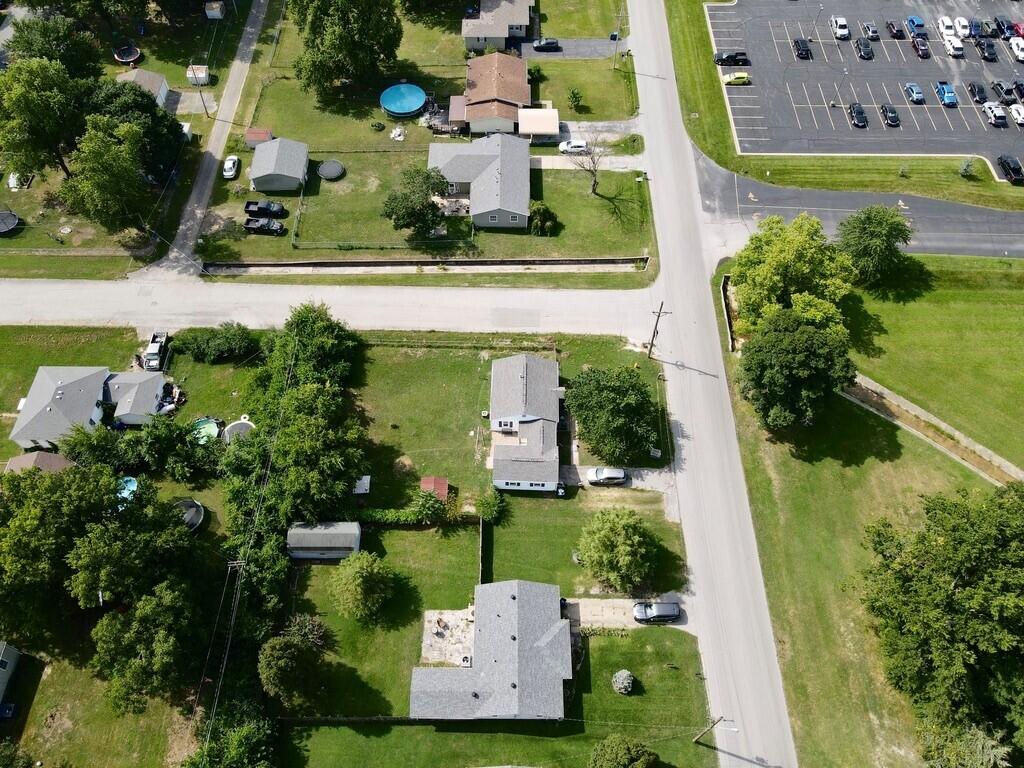 Photo 7 - Residential for sale – 1846  Hazel Avenue  Carthage, MO