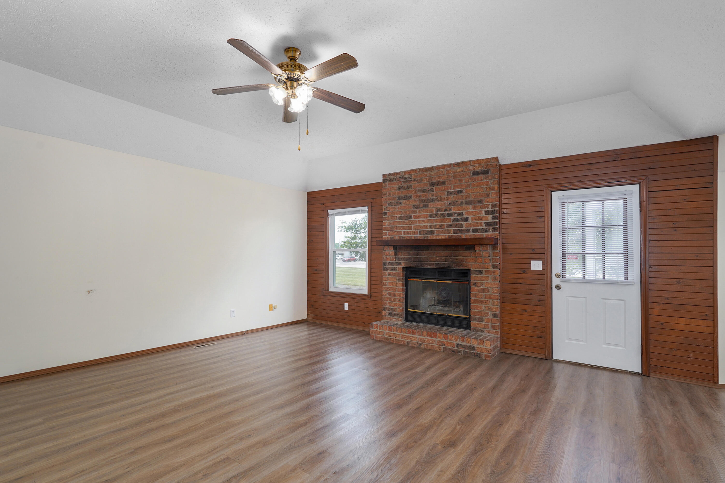 Photo 8 - Residential for sale – 515 W Edgewood Street  Springfield, MO