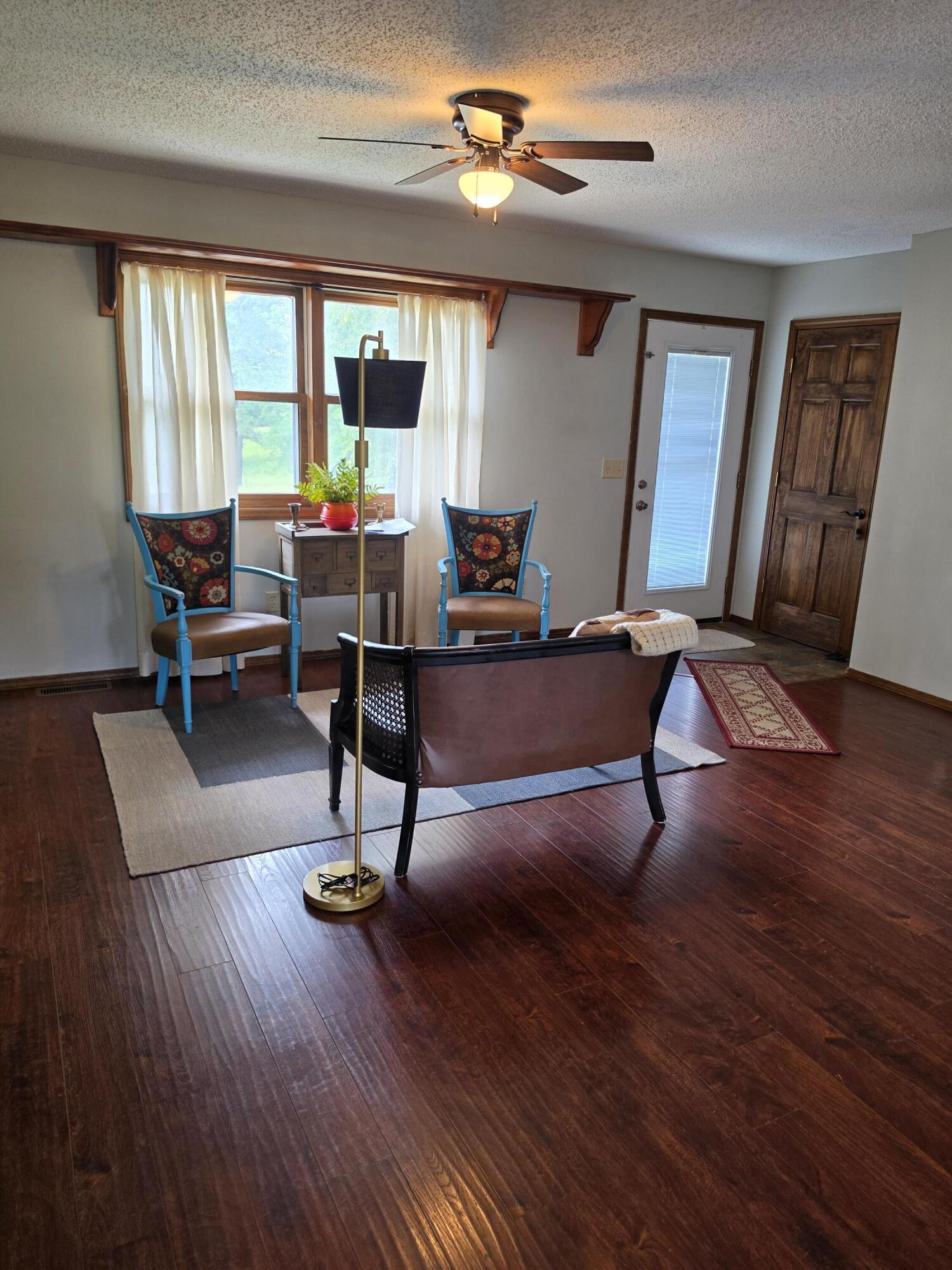 Photo 4 - Residential for sale – 557  Missouri 181   Gainesville, MO