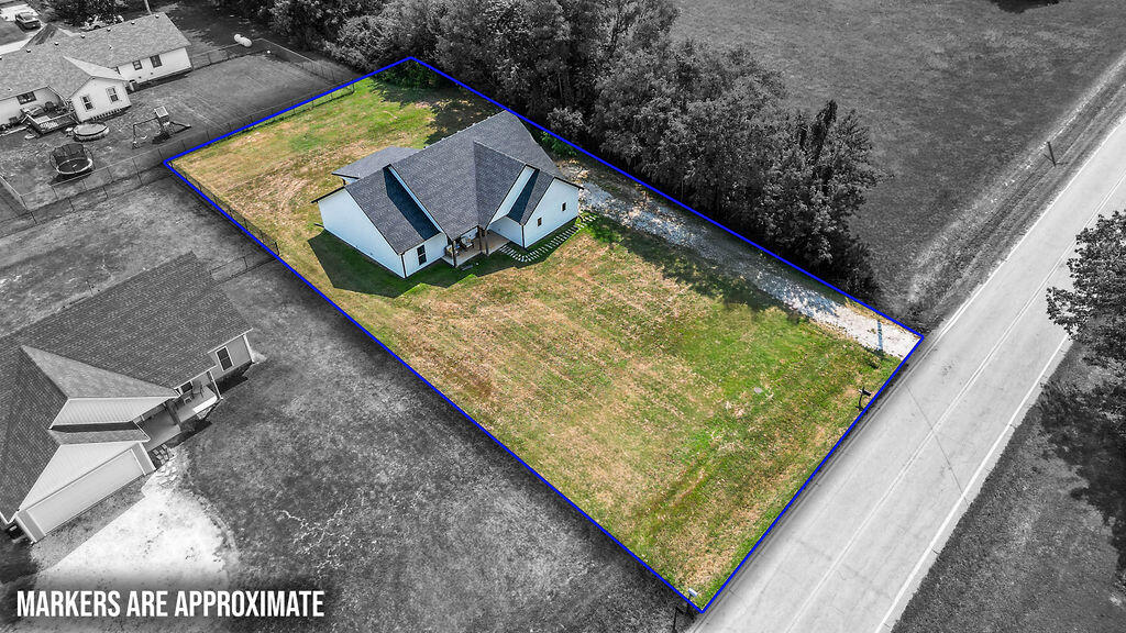 Photo 2 - Residential for sale – 33480  State Highway 112   Seligman, MO