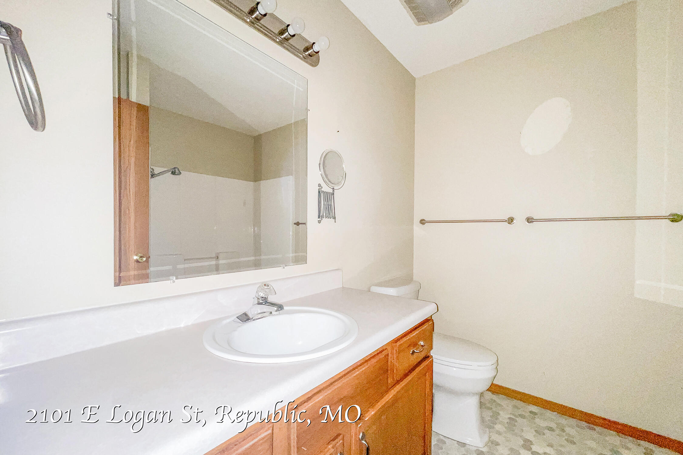 Photo 20 - Residential for sale – 2101 E Logan Street  Republic, MO