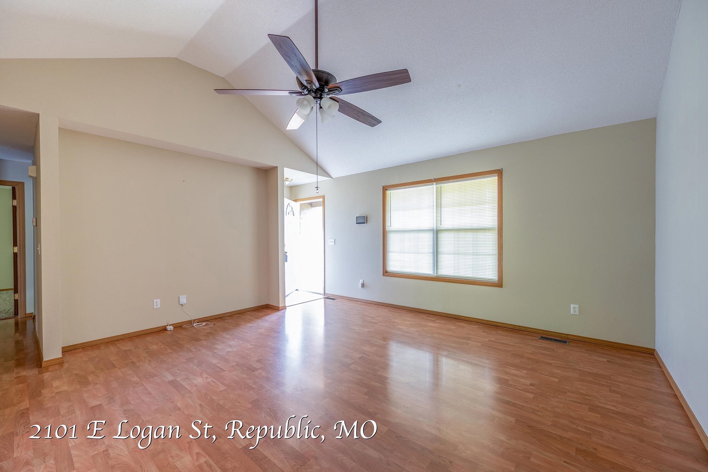 Photo 9 - Residential for sale – 2101 E Logan Street  Republic, MO