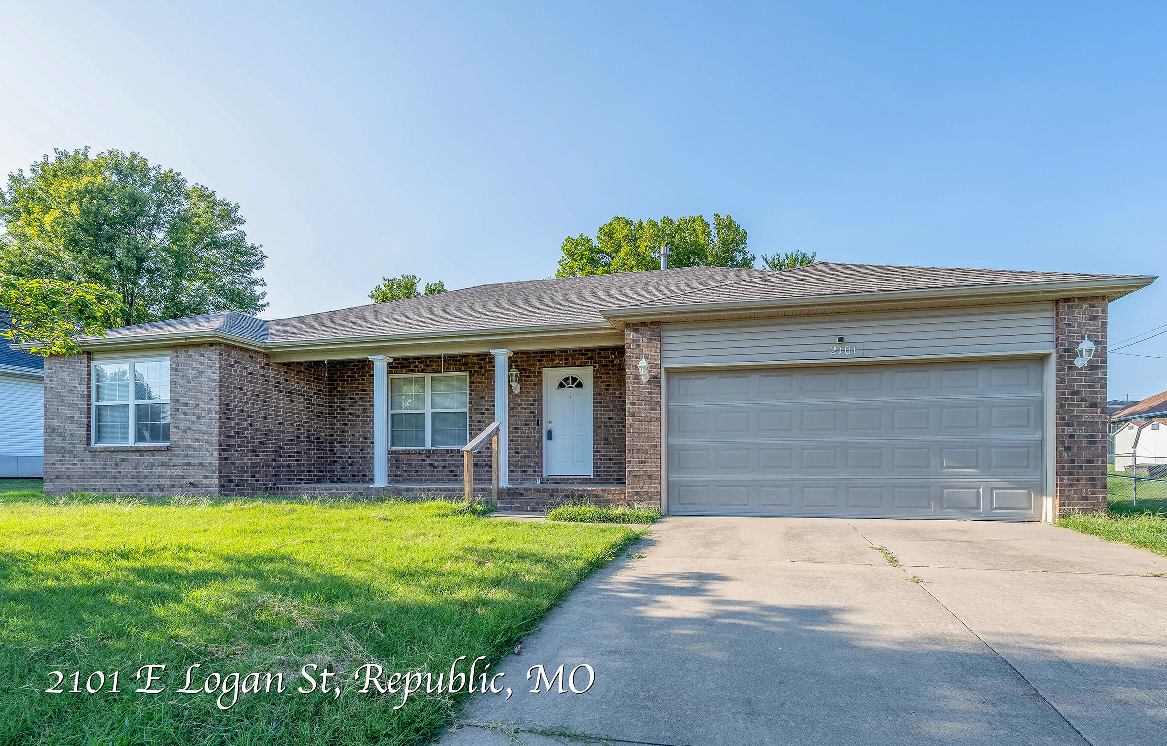 Photo 2 - Residential for sale – 2101 E Logan Street  Republic, MO