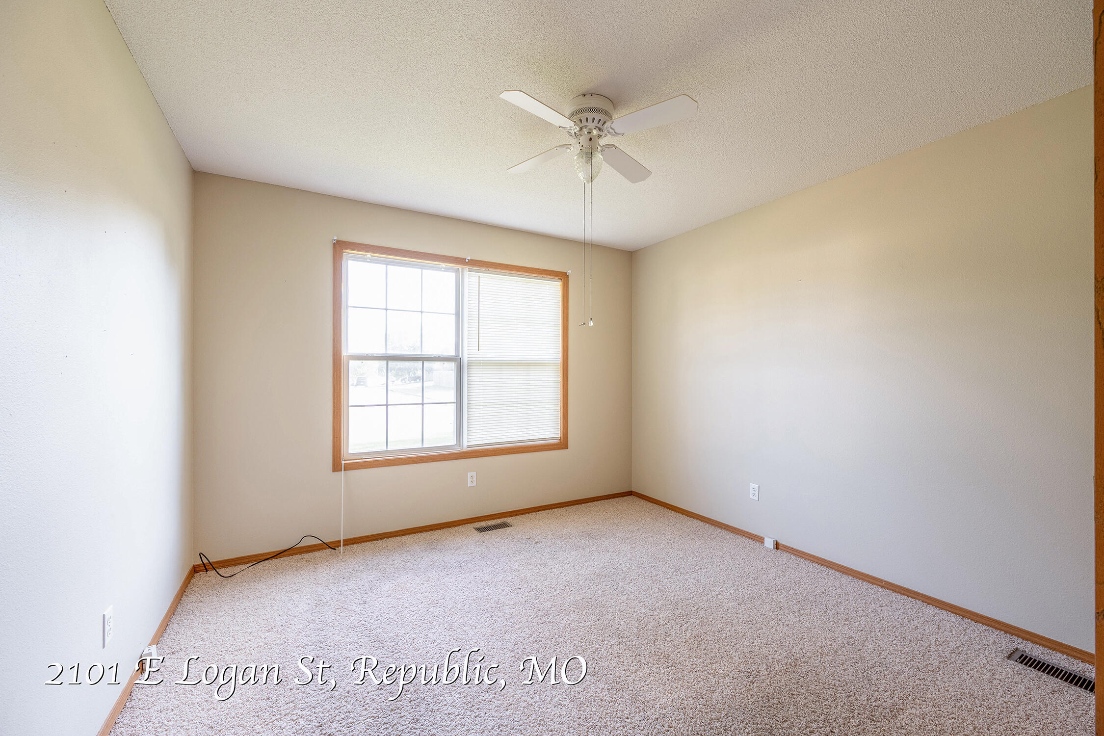 Photo 17 - Residential for sale – 2101 E Logan Street  Republic, MO
