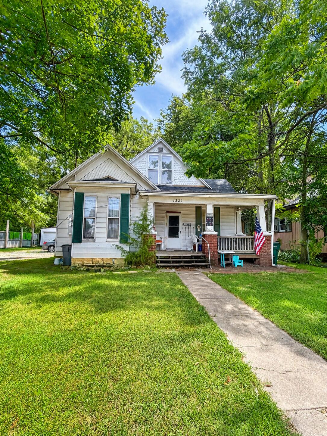 Photo 2 - Residential Income for sale – 1322 N Grant Avenue  Springfield, MO