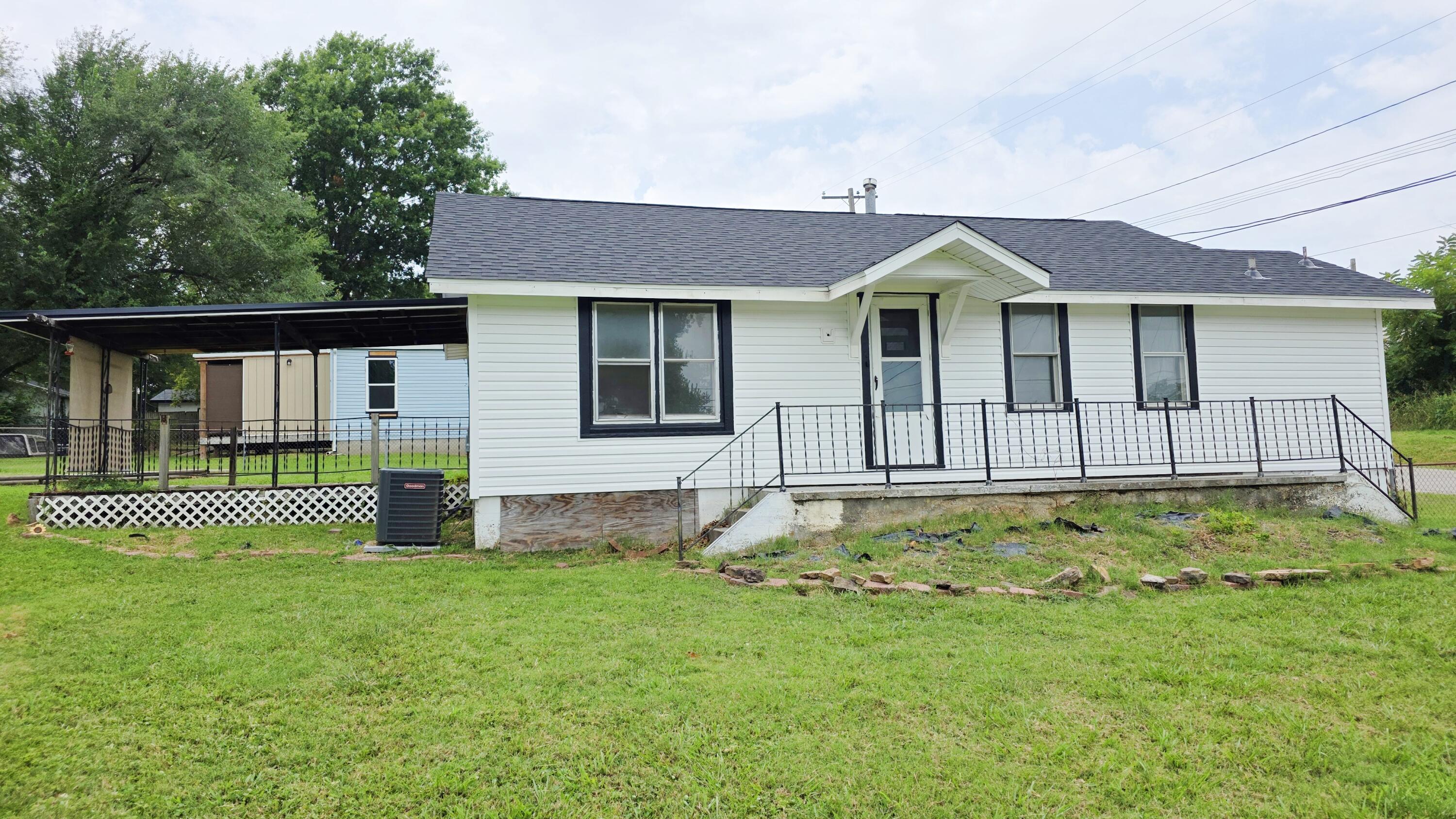 Photo 2 - Residential for sale – 2857 N Grant Avenue  Springfield, MO