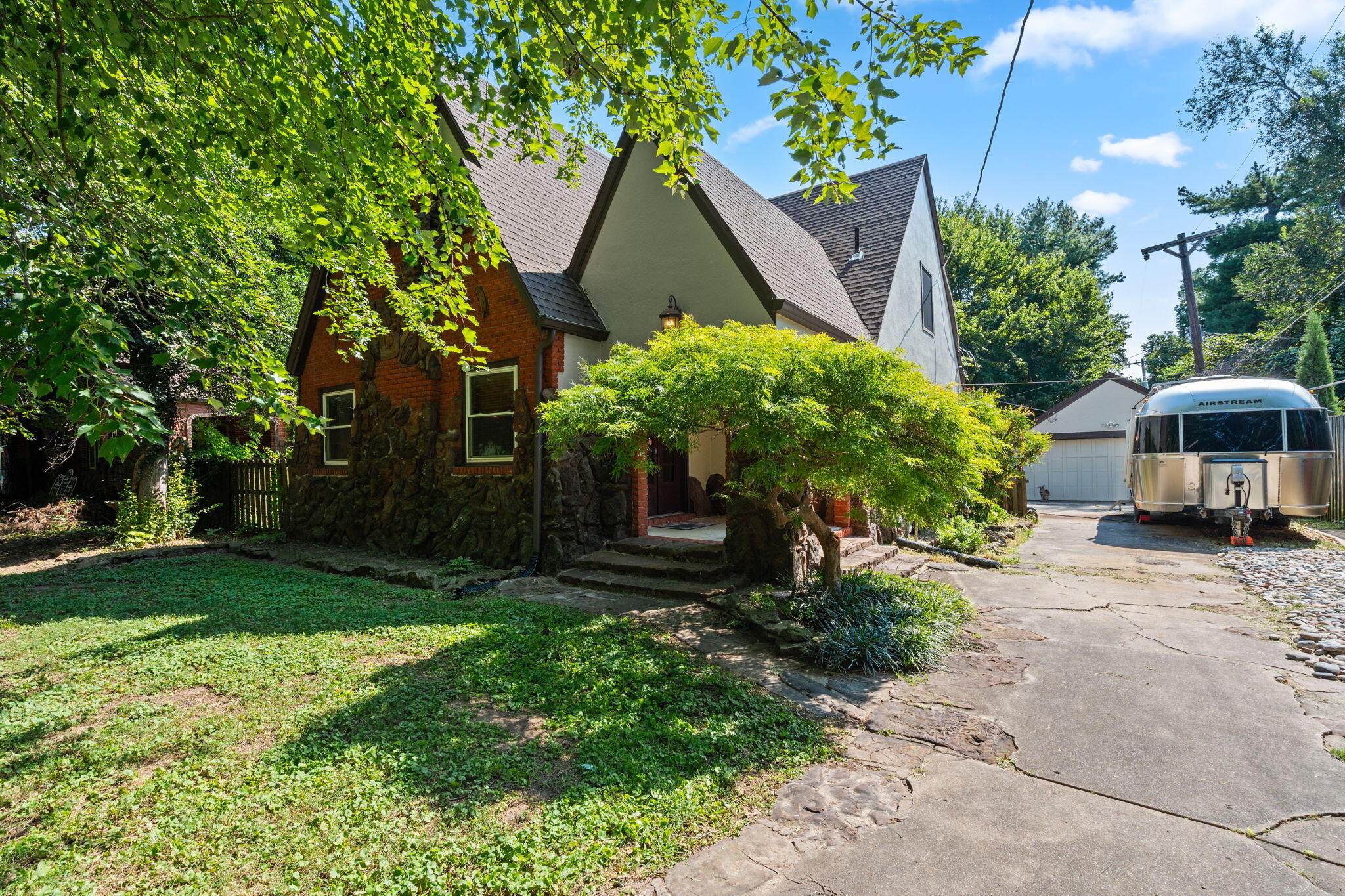 Photo 3 - Residential for sale – 1710 S Kimbrough Avenue  Springfield, MO