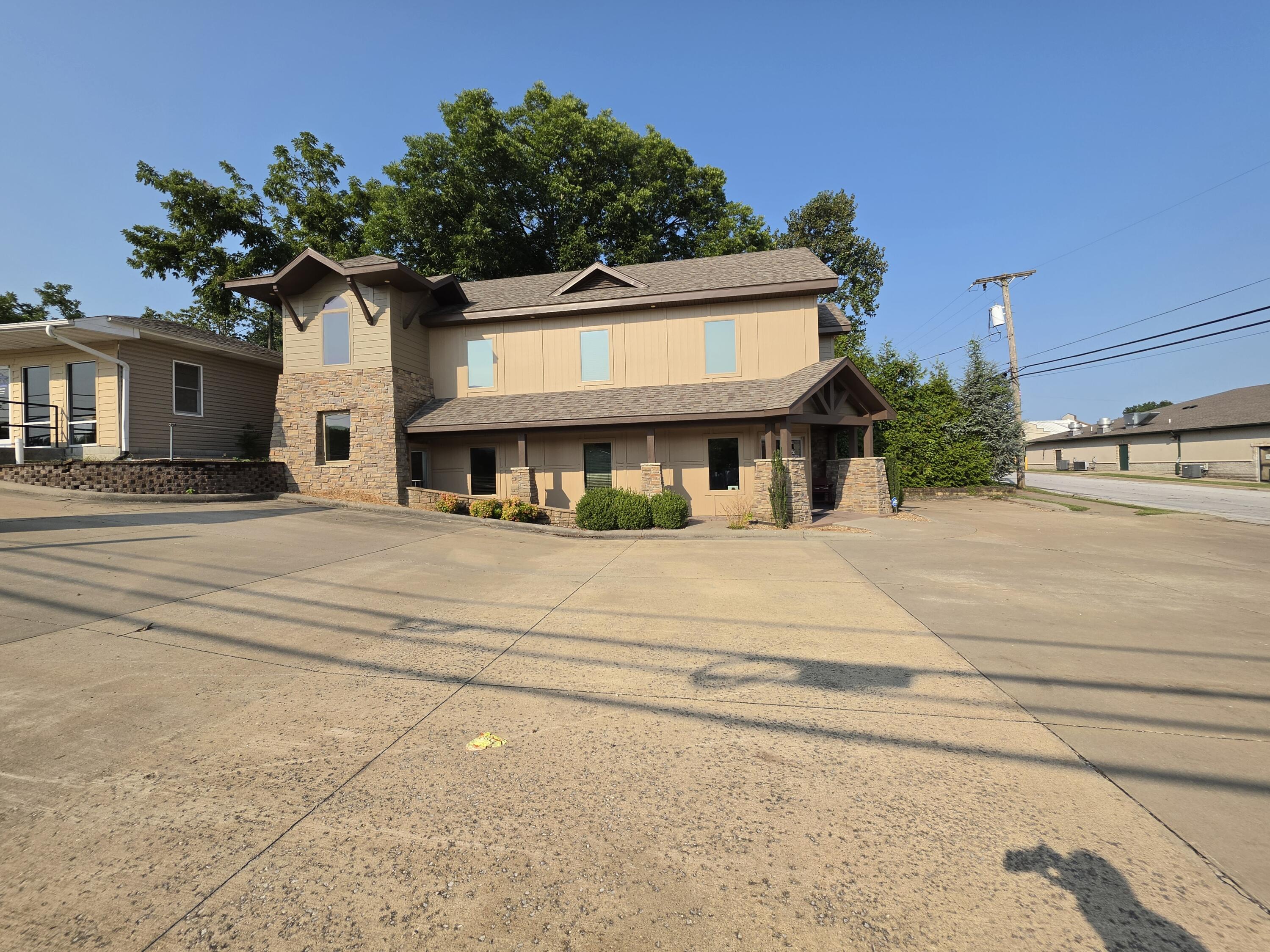 Photo 2 - Commercial Sale for sale – 403 S Springfield Avenue  Bolivar, MO