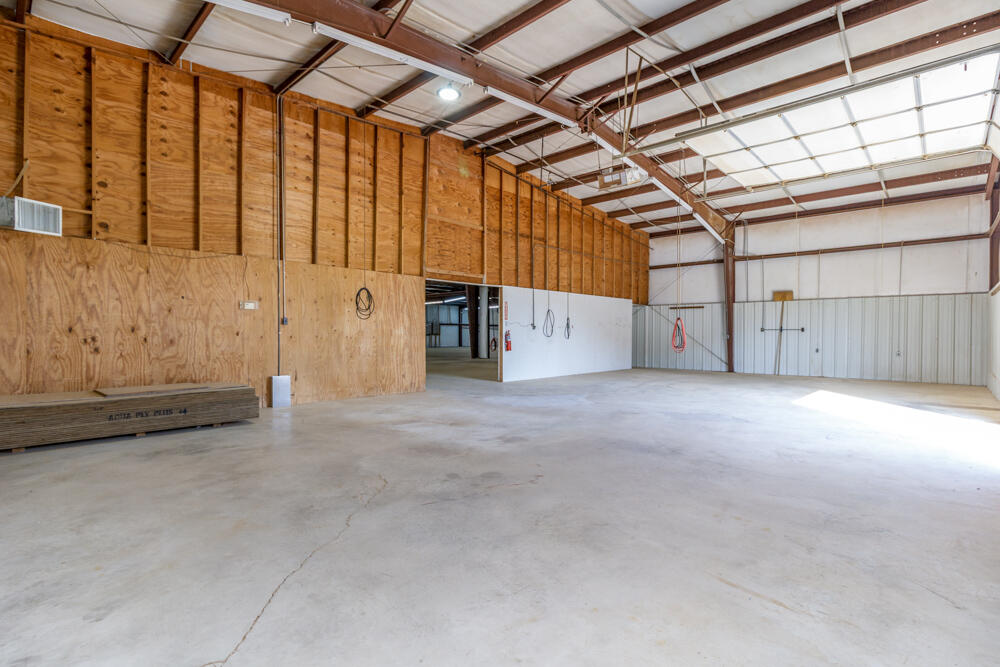 Photo 23 - Commercial Sale for sale – 20725  Highway W   Lebanon, MO
