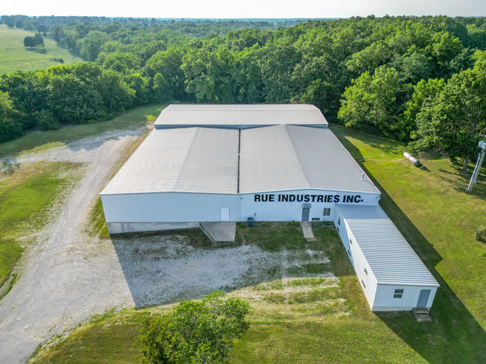 Commercial Sale for sale – 20725 Highway W Lebanon, MO
