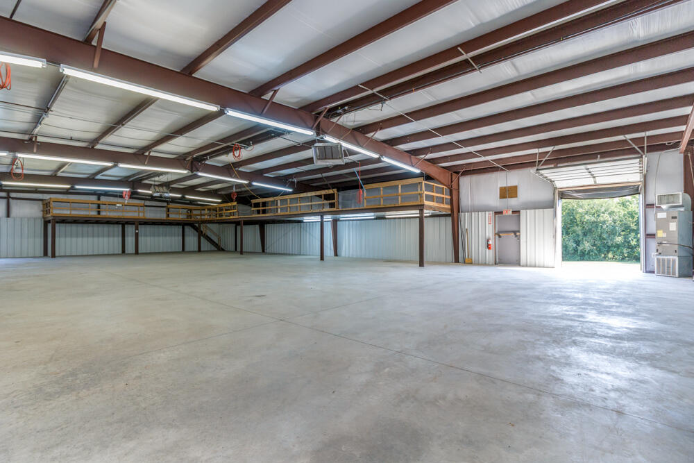 Photo 19 - Commercial Sale for sale – 20725  Highway W   Lebanon, MO