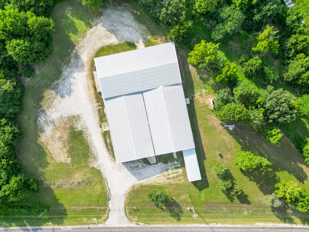 Photo 3 - Commercial Sale for sale – 20725  Highway W   Lebanon, MO