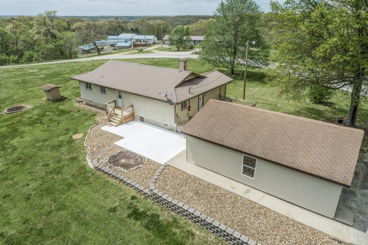 Photo 5 - Residential for sale – 30  Camp Yocum Road  Galena, MO