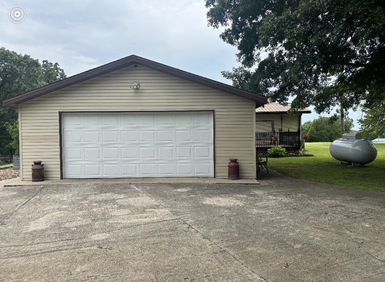 Photo 7 - Residential for sale – 30  Camp Yocum Road  Galena, MO