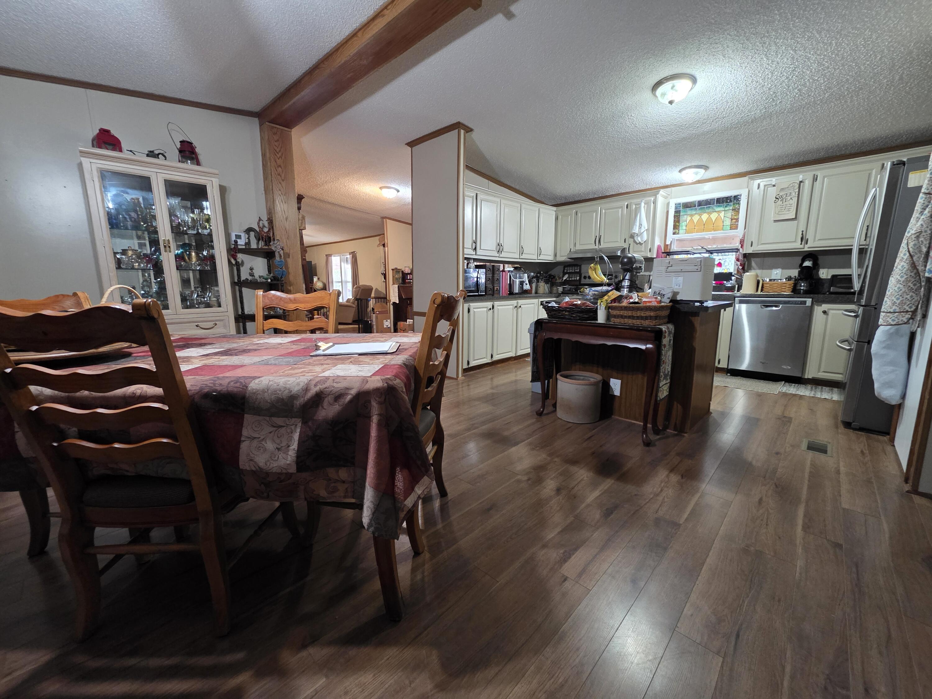 Photo 12 - Residential for sale – 17664  Locust Road  Neosho, MO
