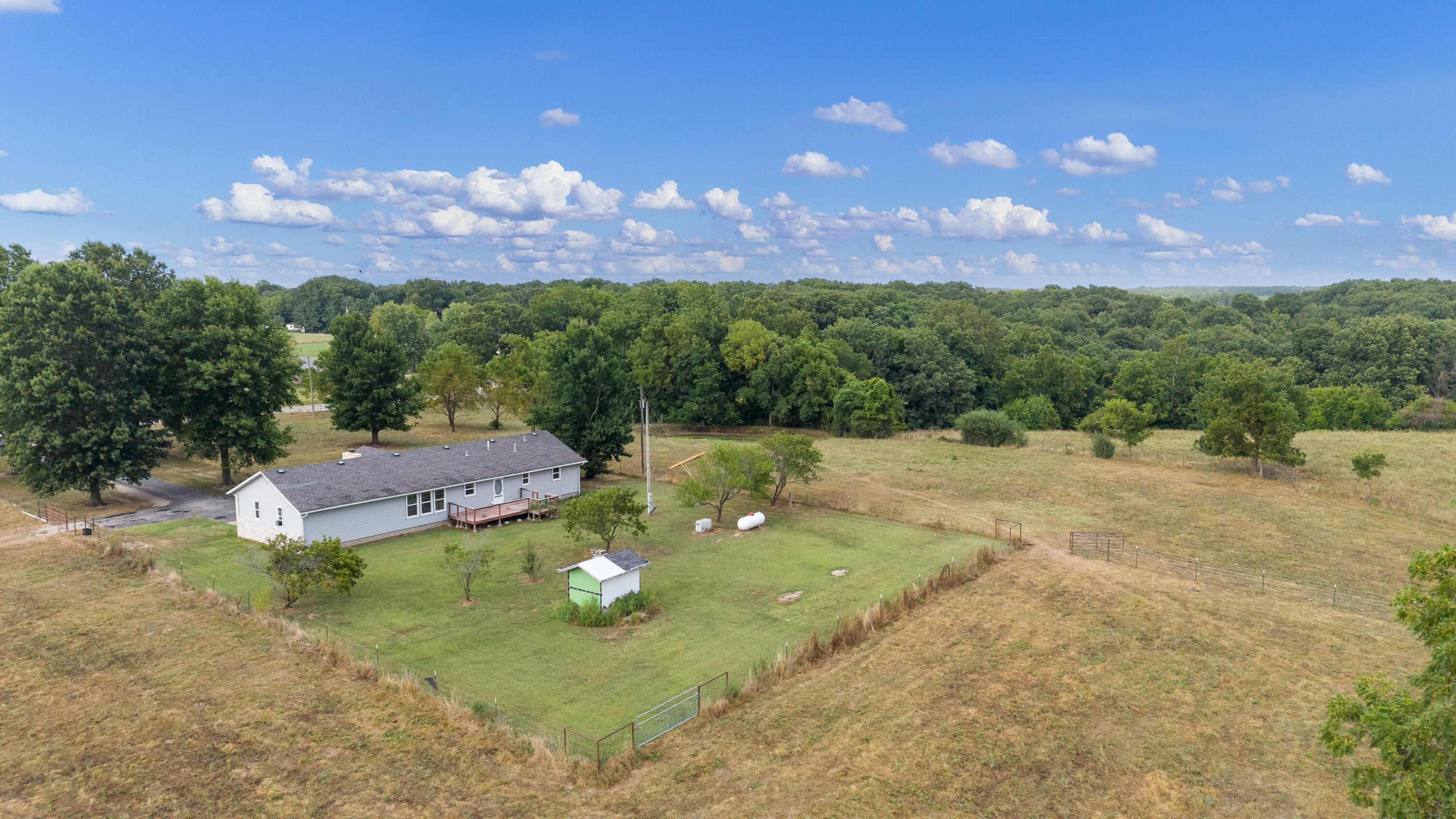Photo 7 - Residential for sale – 9671  Farm Road 2230   Cassville, MO