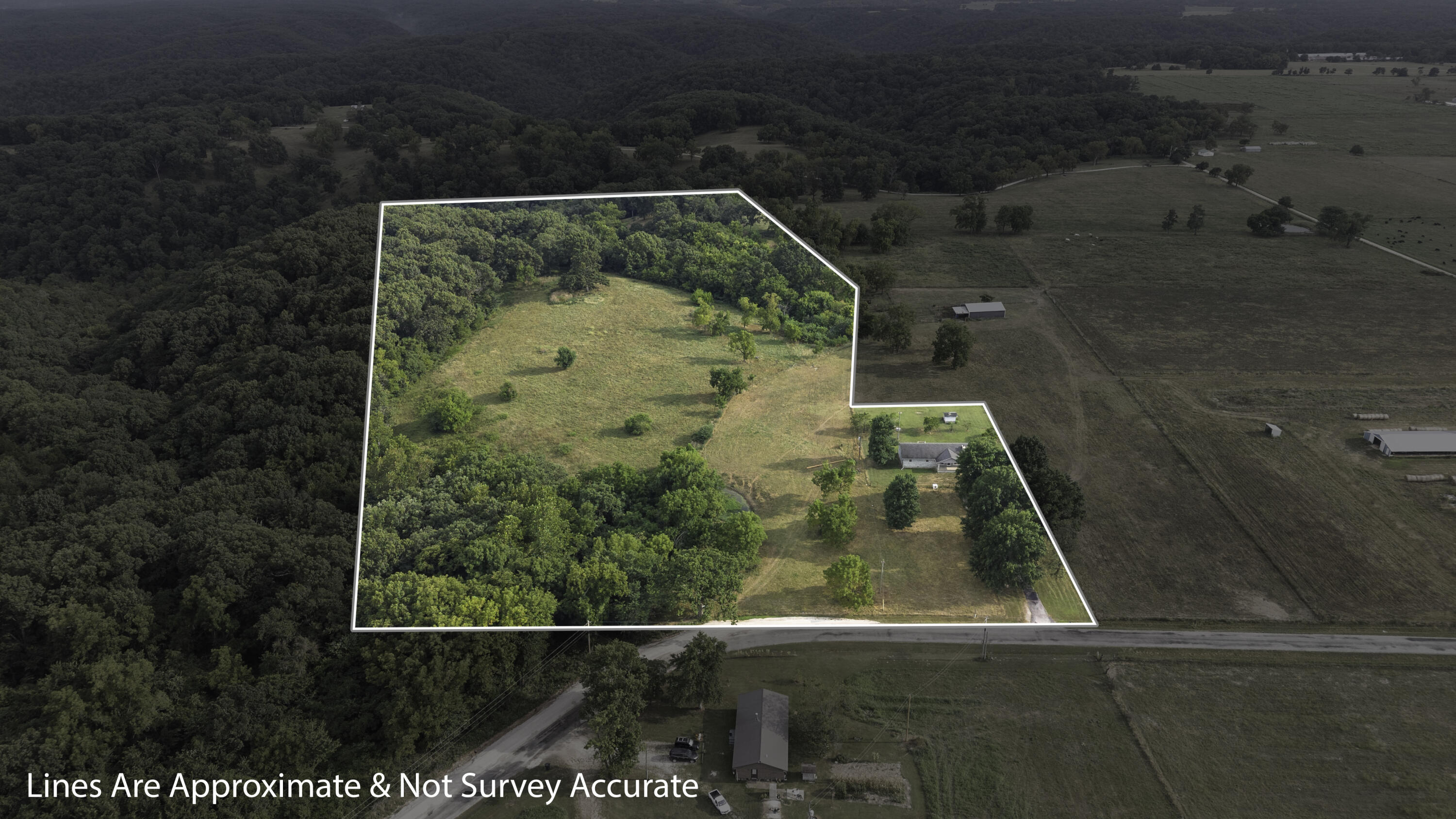Photo 5 - Residential for sale – 9671  Farm Road 2230   Cassville, MO
