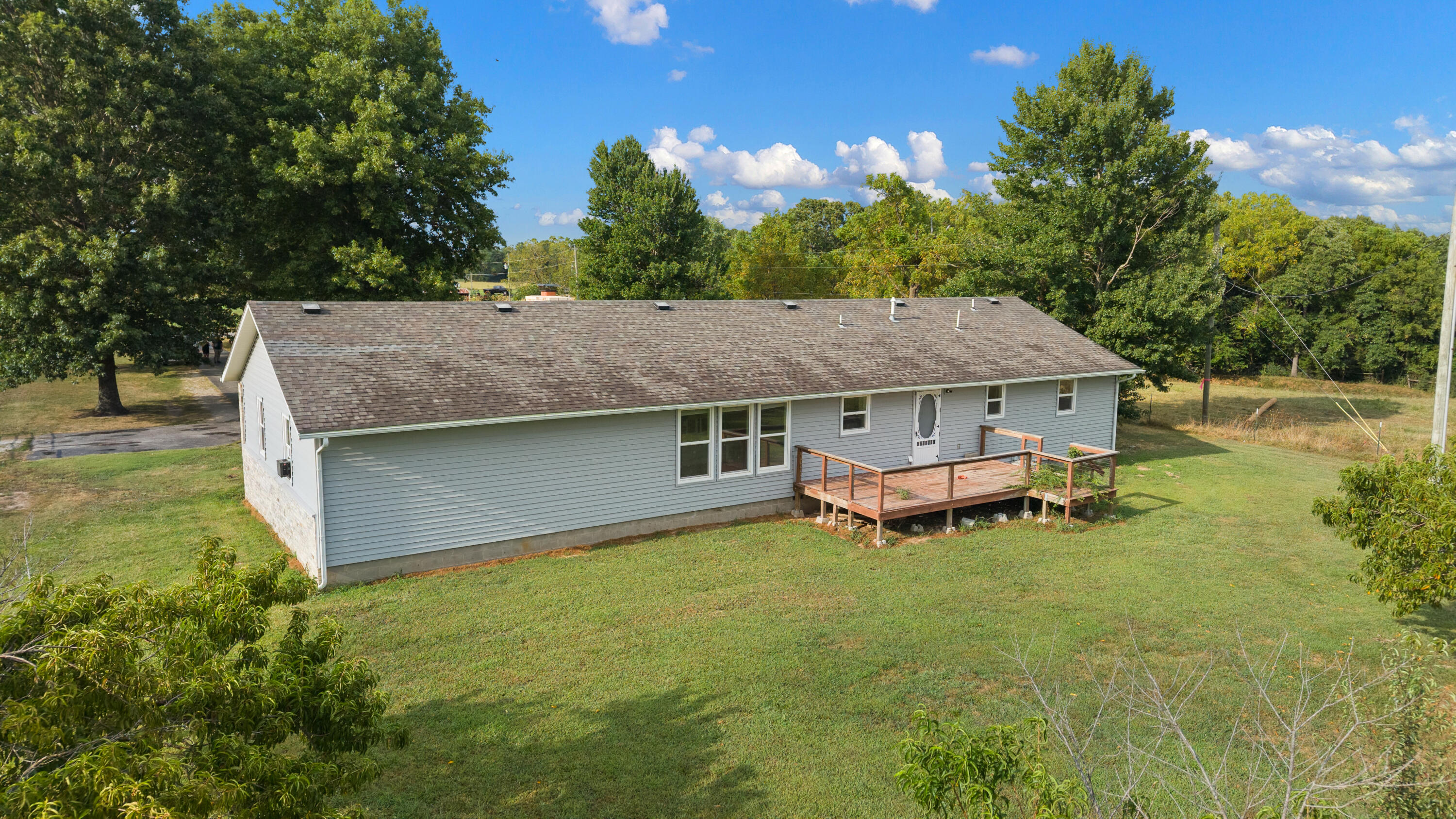 Photo 2 - Residential for sale – 9671  Farm Road 2230   Cassville, MO