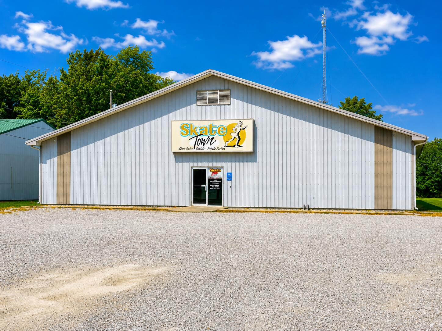 Commercial Sale for sale – 3220 S Highway 32   El Dorado Springs, MO