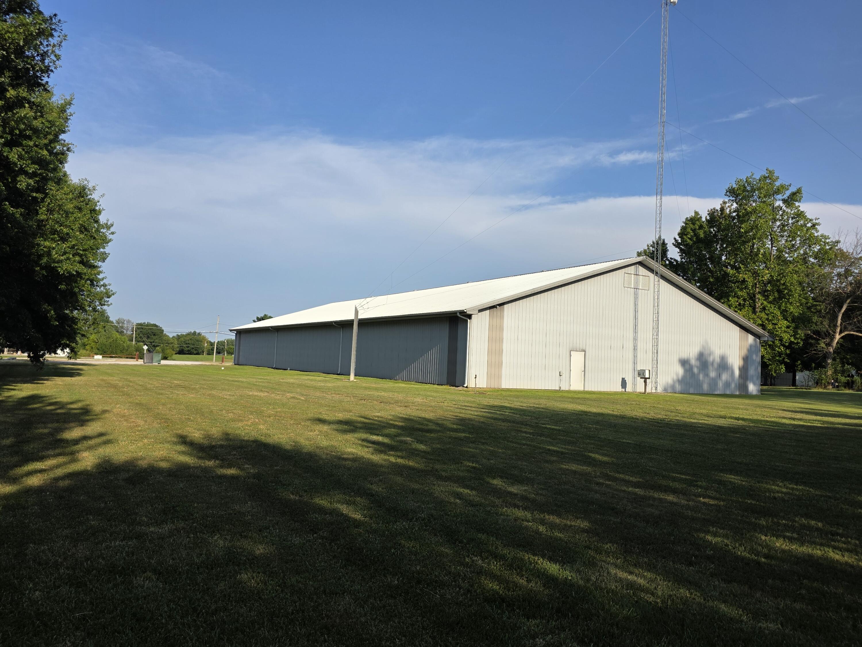 Photo 3 - Commercial Sale for sale – 3220 S Highway 32   El Dorado Springs, MO