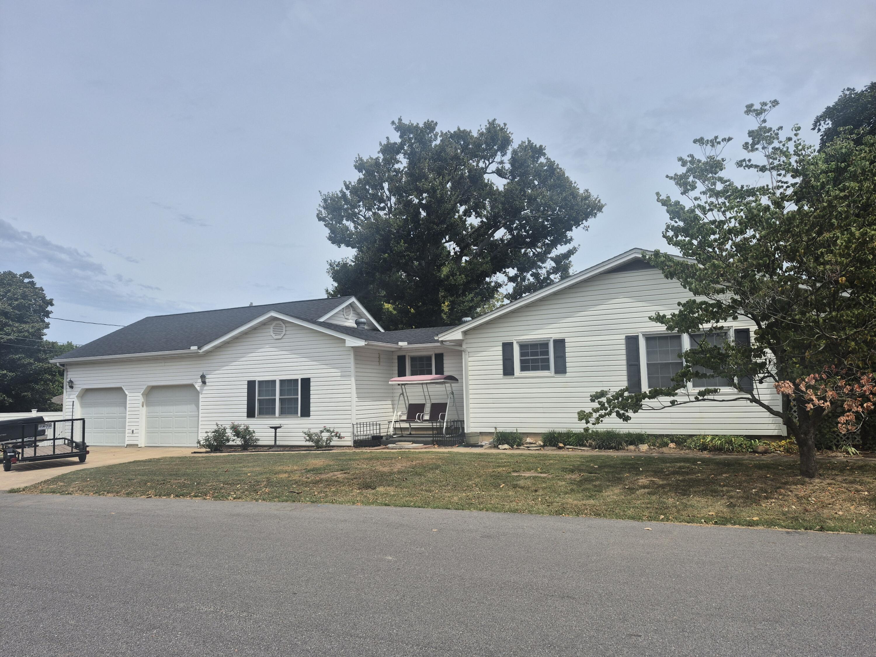 Photo 37 - Residential for sale – 108 W Alice Street  Mt Vernon, MO