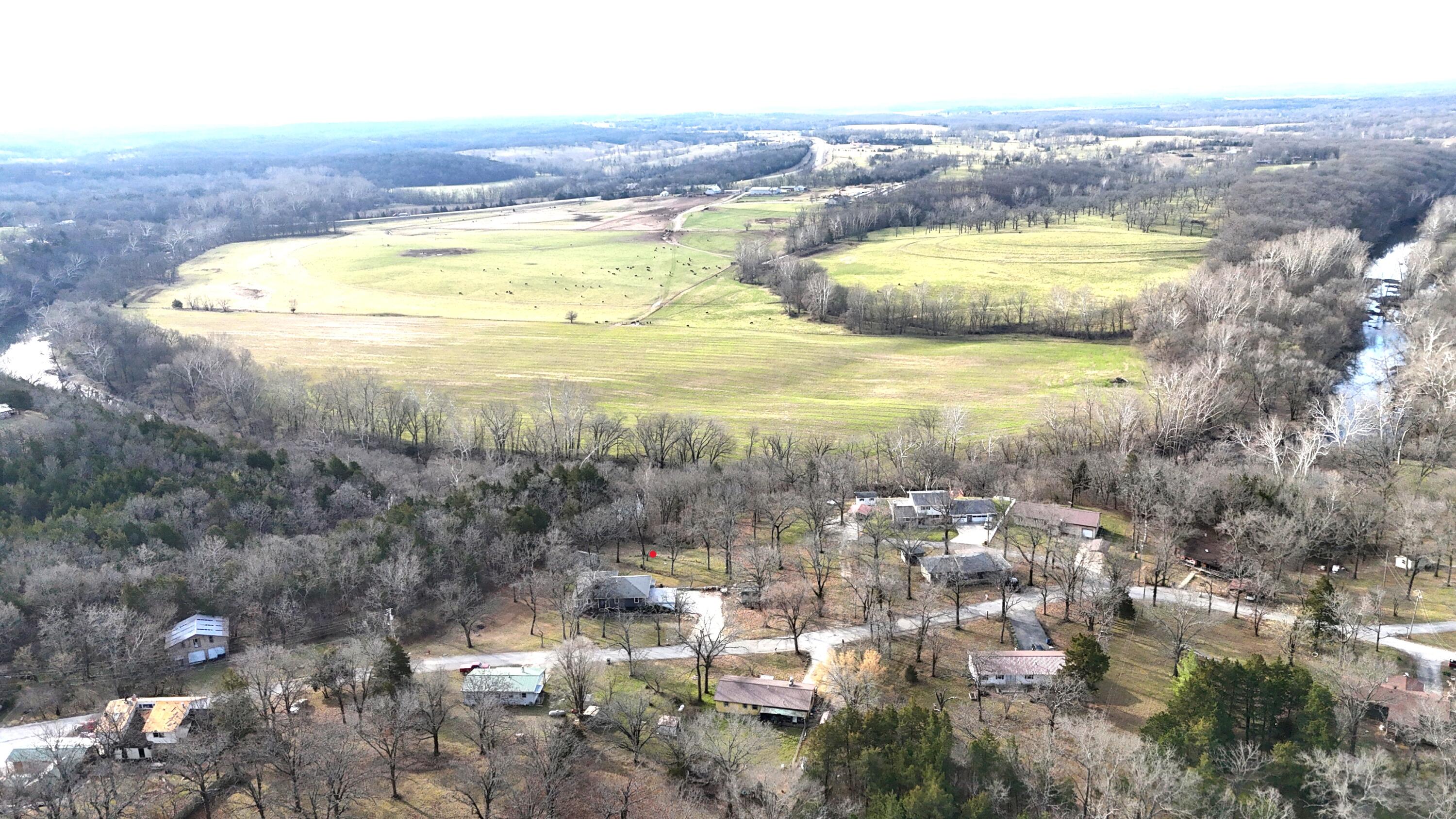 Photo 4 - Residential for sale – 23042  Indian Lane  Hermitage, MO