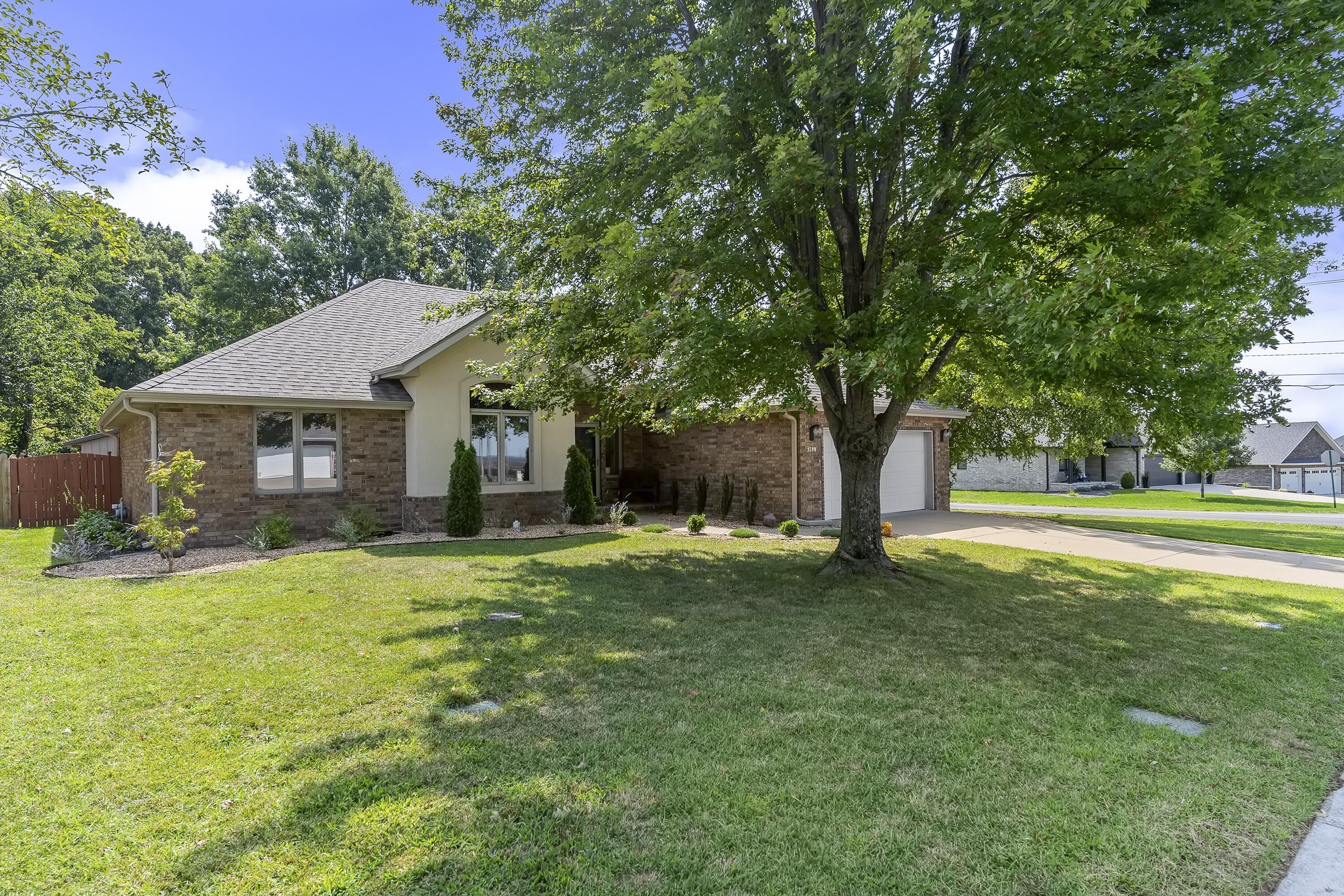 Photo 3 - Residential for sale – 5788 S Nettleton Avenue  Springfield, MO