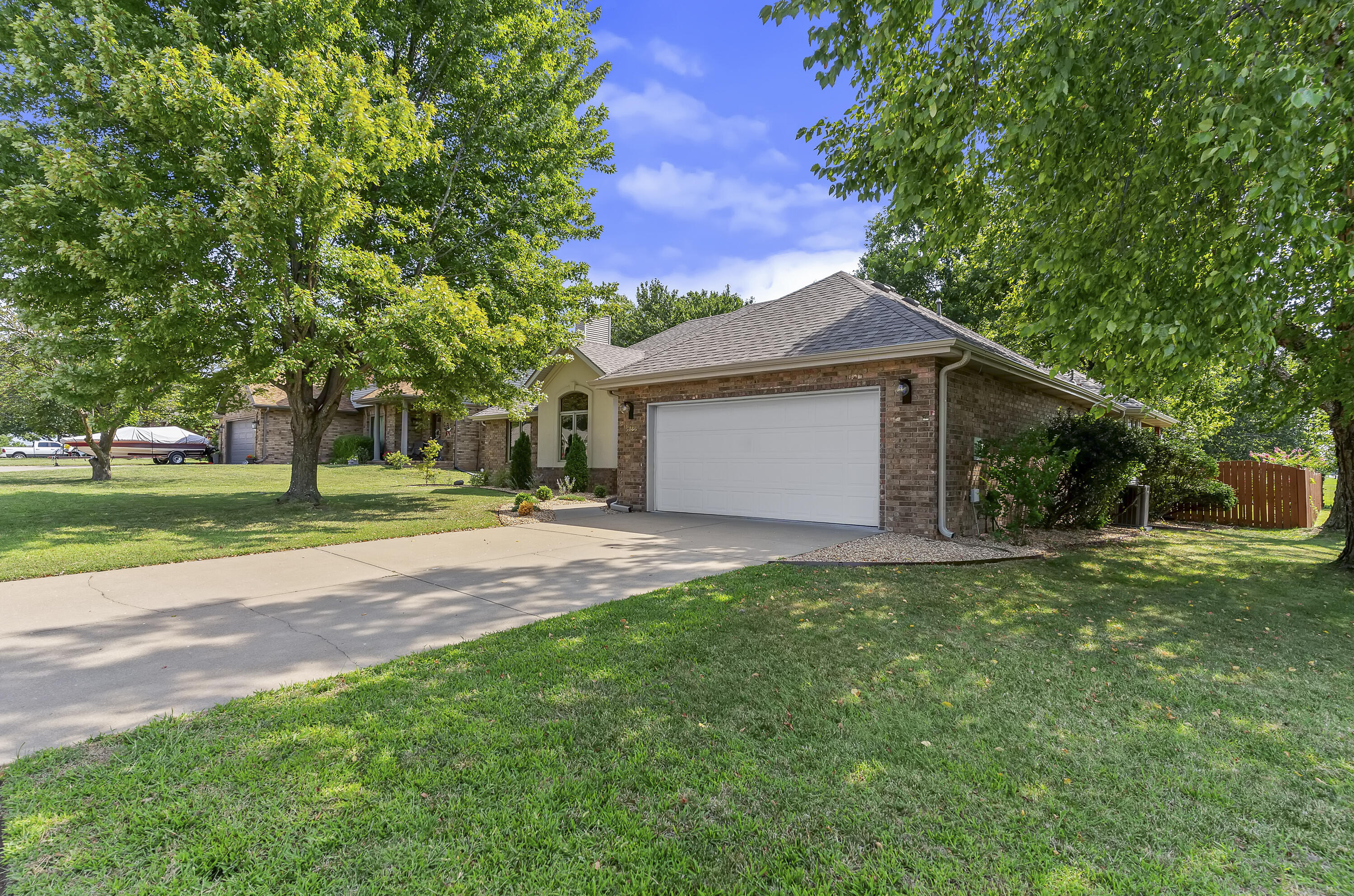 Photo 2 - Residential for sale – 5788 S Nettleton Avenue  Springfield, MO