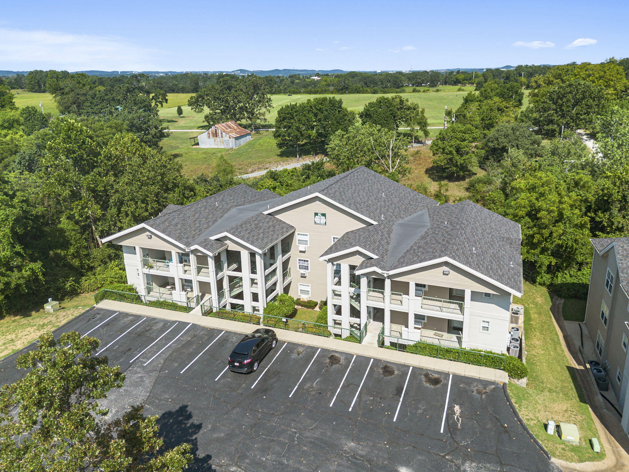 Photo 2 - Residential for sale – 175 W Rockford Drive  Branson, MO